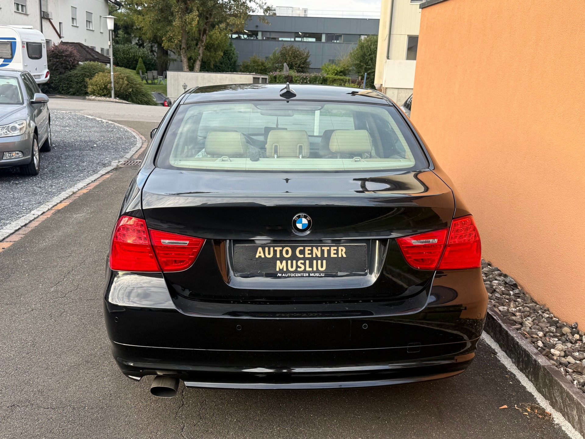 BMW 318i Steptronic-image-5