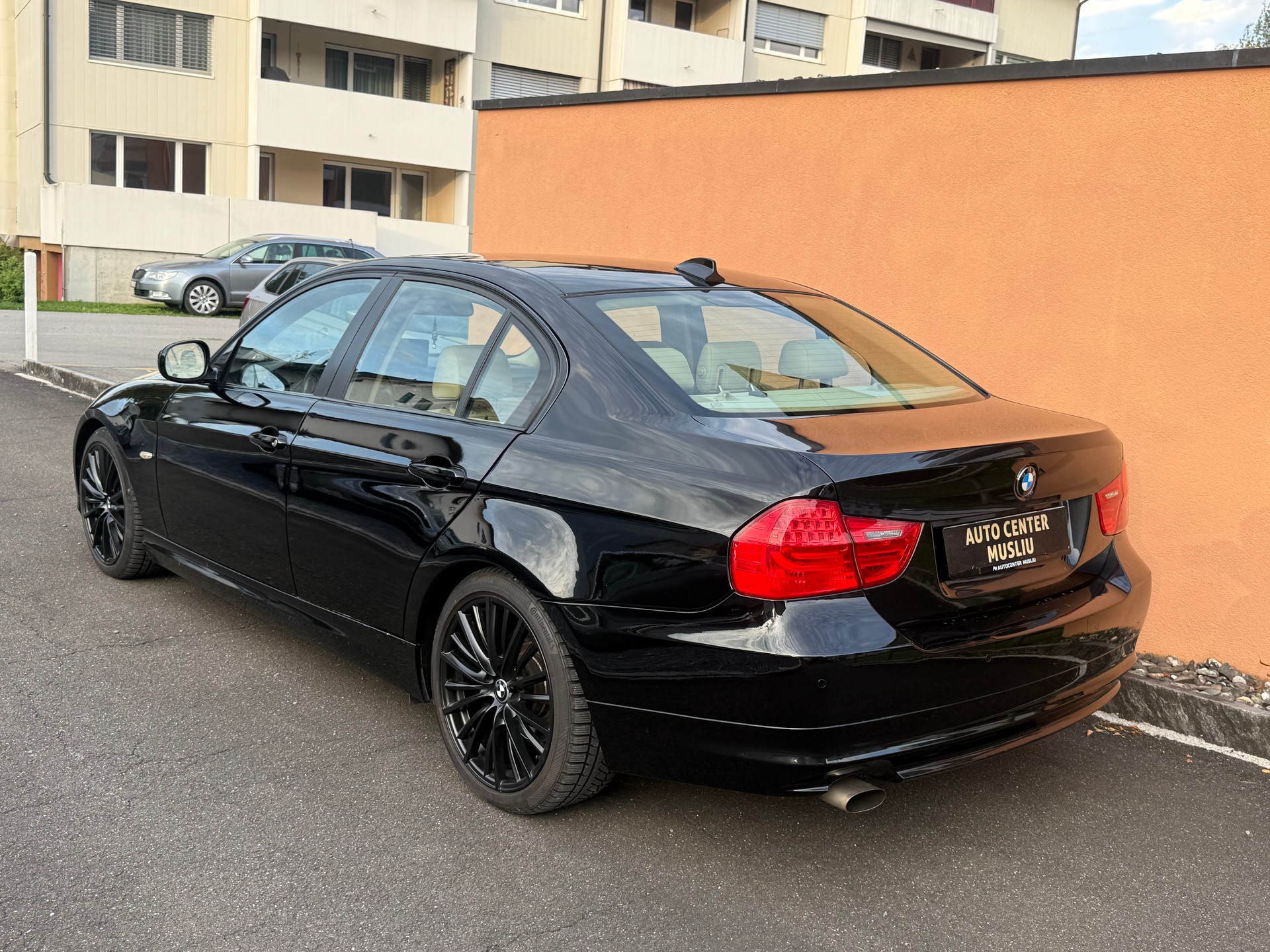 BMW 318i Steptronic-image-3
