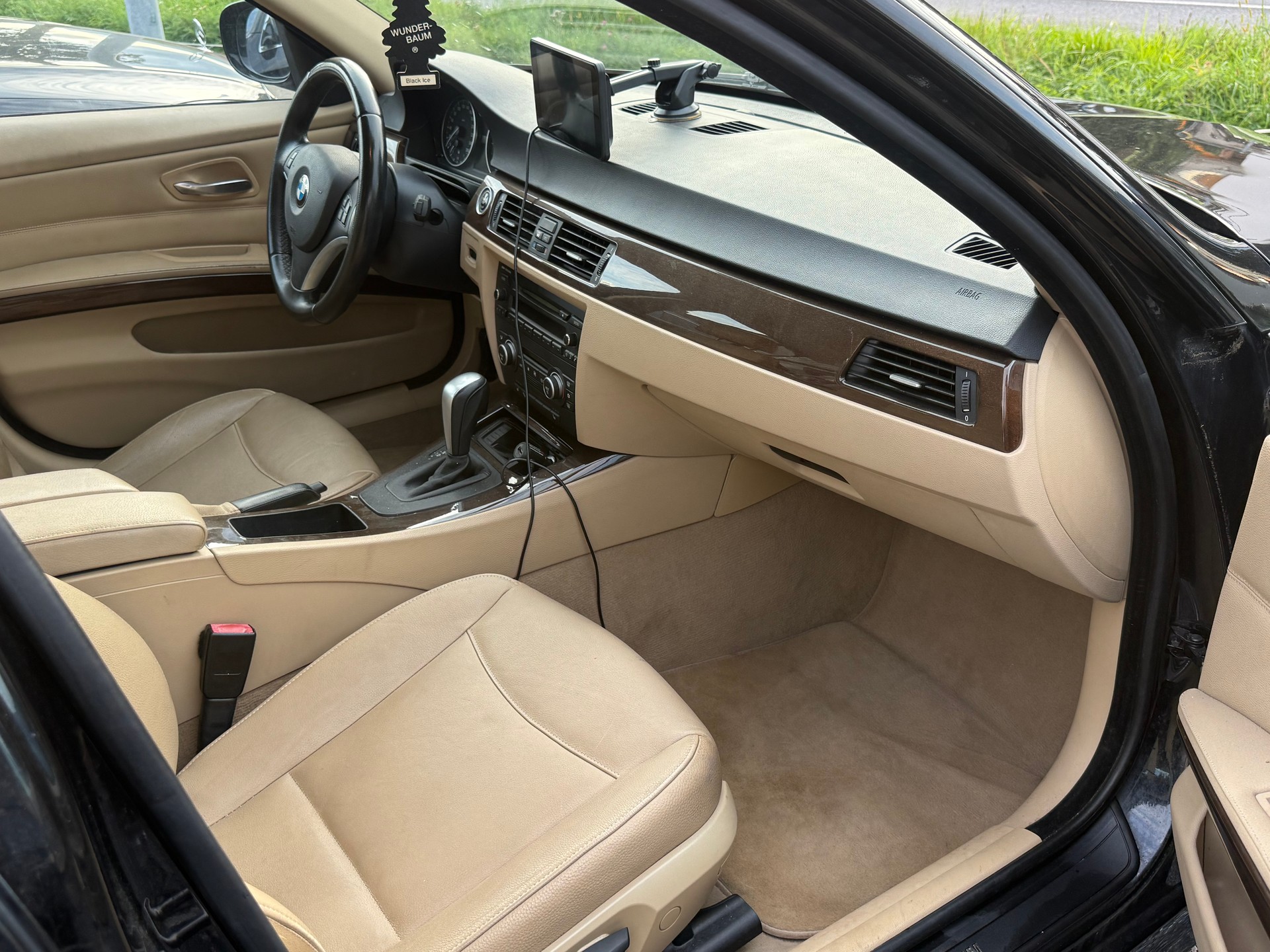 BMW 318i Steptronic-image-6