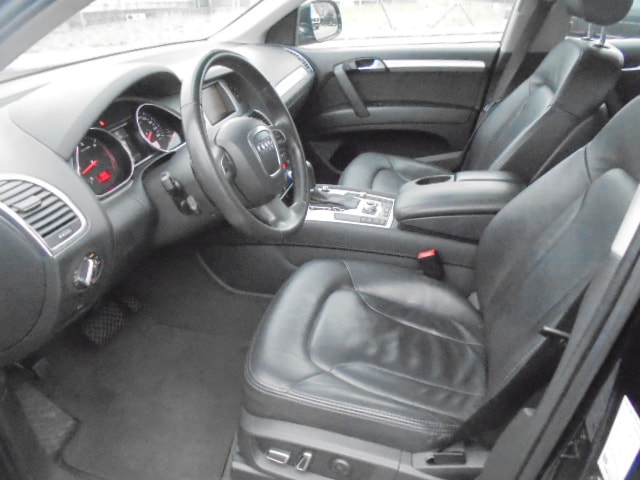 AUDI Q7 4.2 TDI quattro tiptronic-image-10
