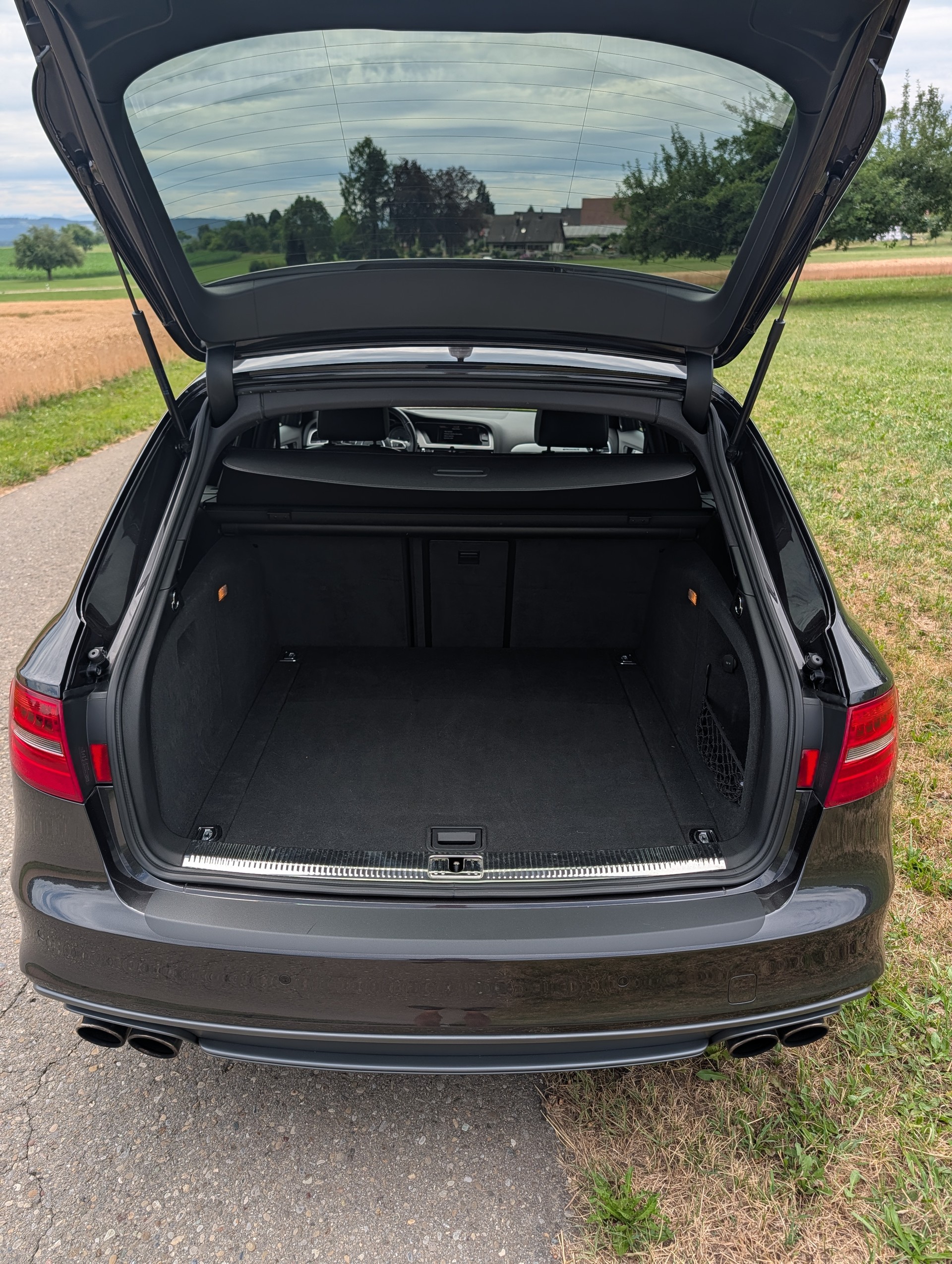AUDI S4 Avant 3.0 TFSI quattro S-tronic-image-5