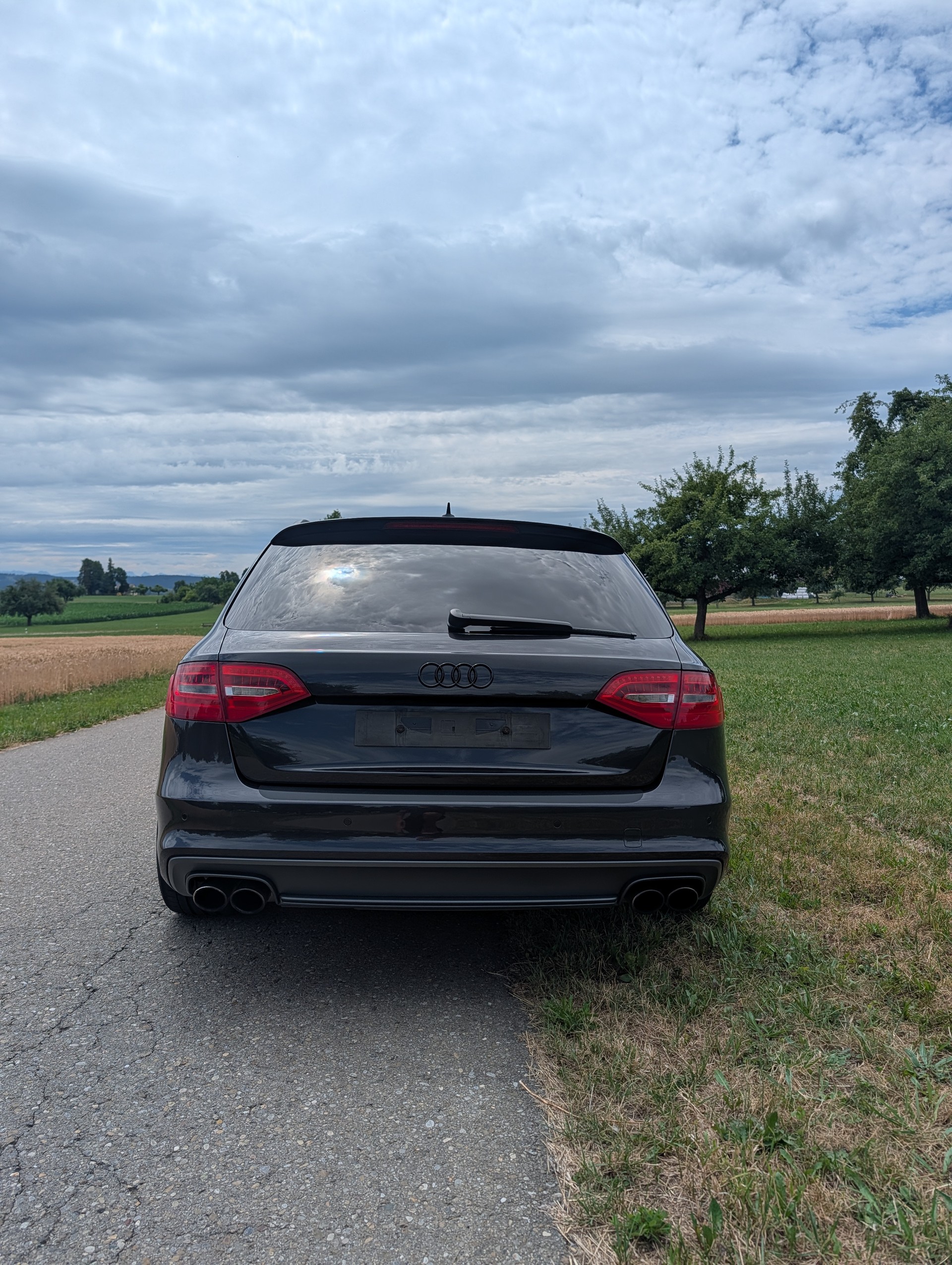 AUDI S4 Avant 3.0 TFSI quattro S-tronic-image-4