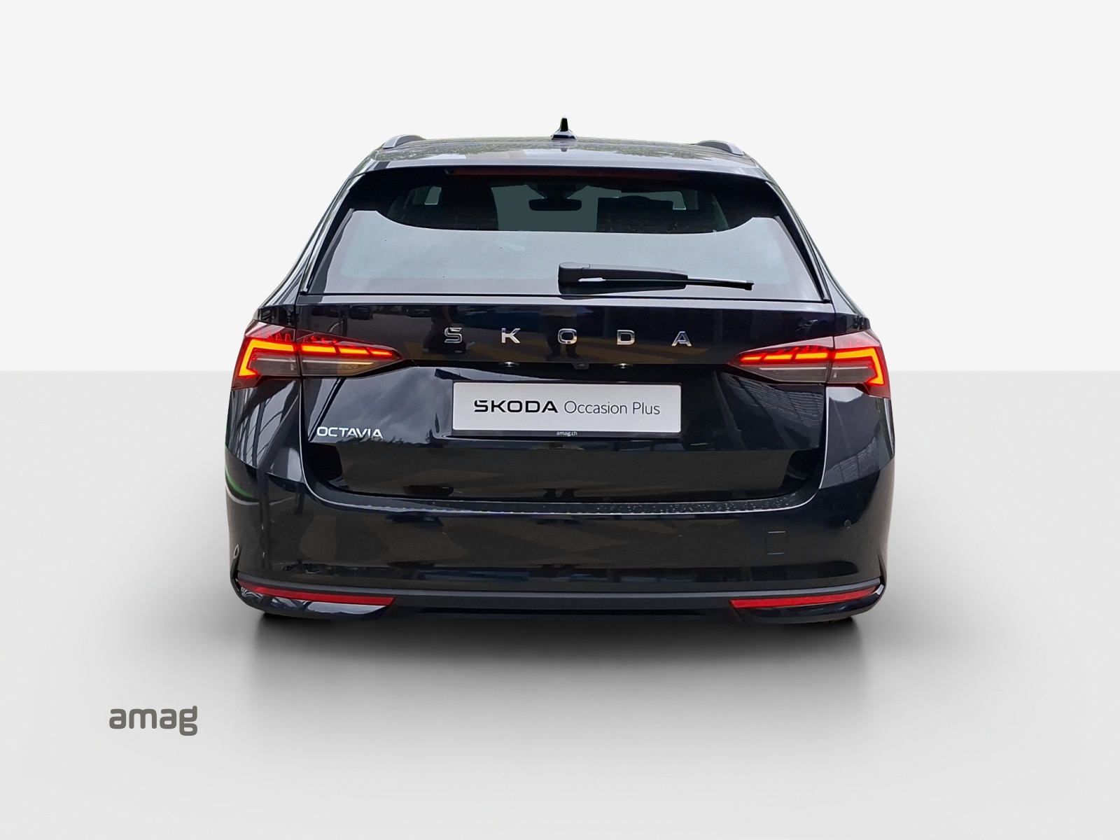 SKODA Octavia Combi 1.5 TSI mHEV DSG Dynamic-image-3