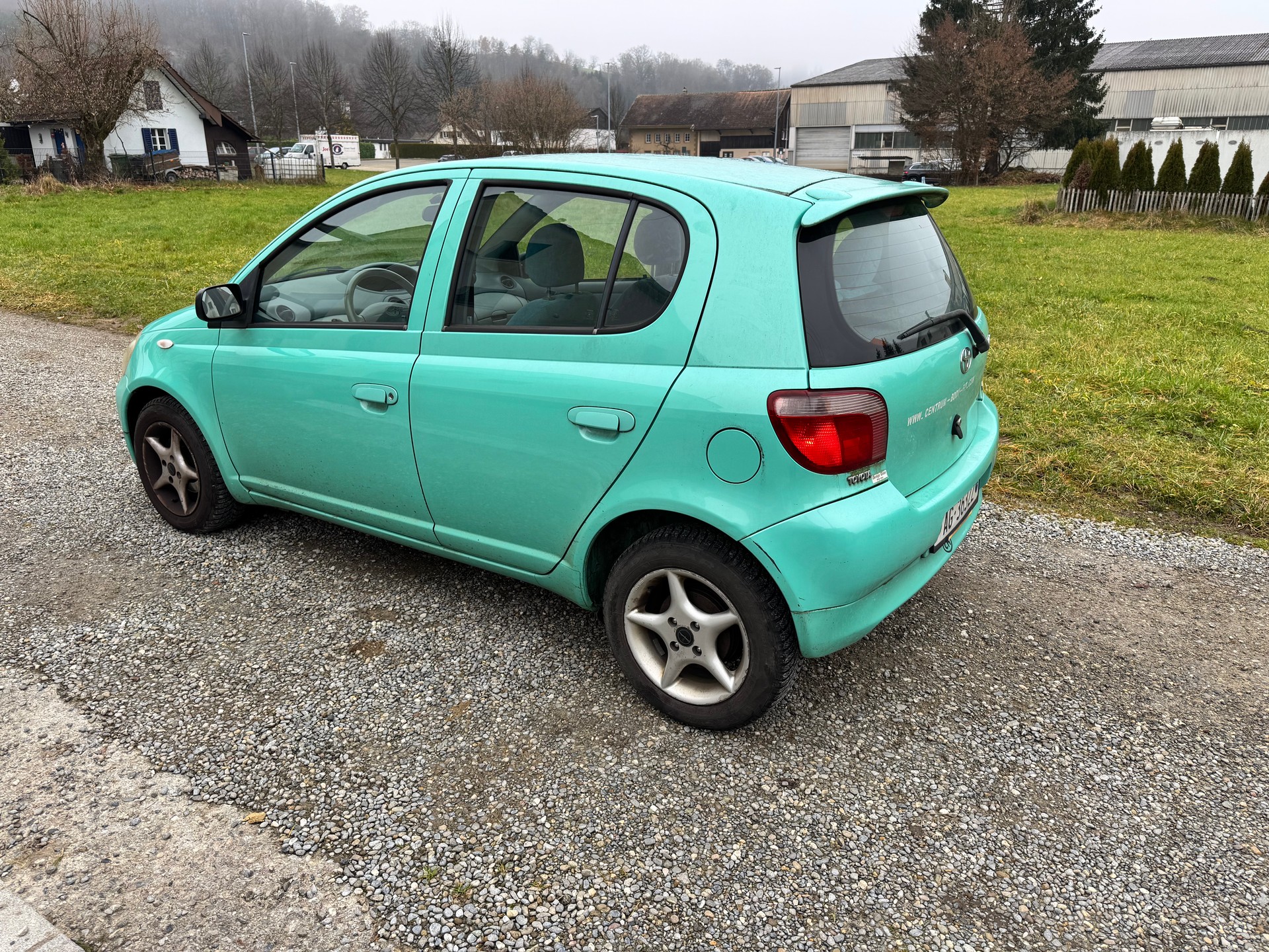 TOYOTA Yaris 1.3 Linea Sol-image-2