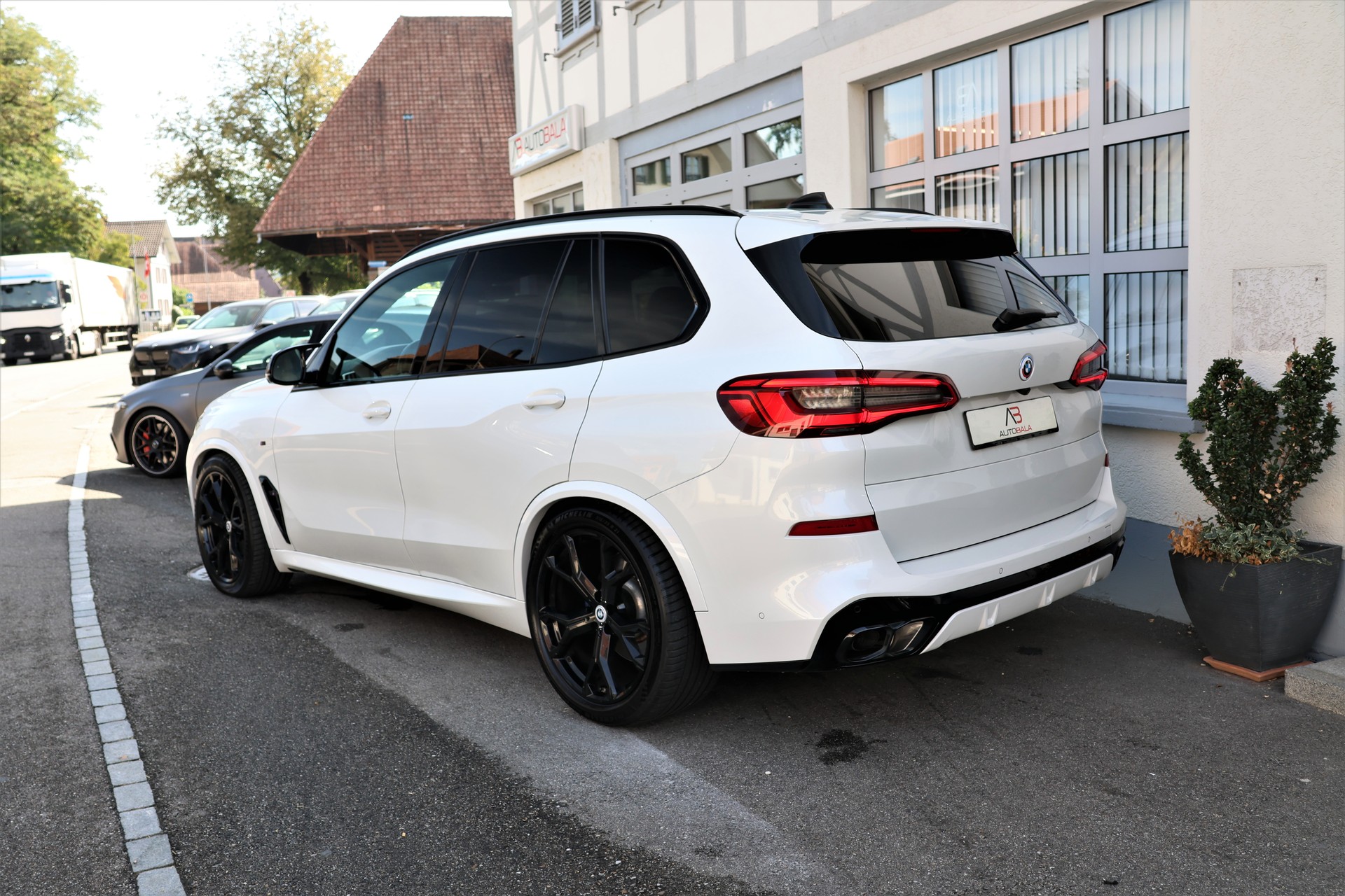 BMW X5 xDrive 30d Steptronic M-Sport (CH) + 2.7T AHK-image-6