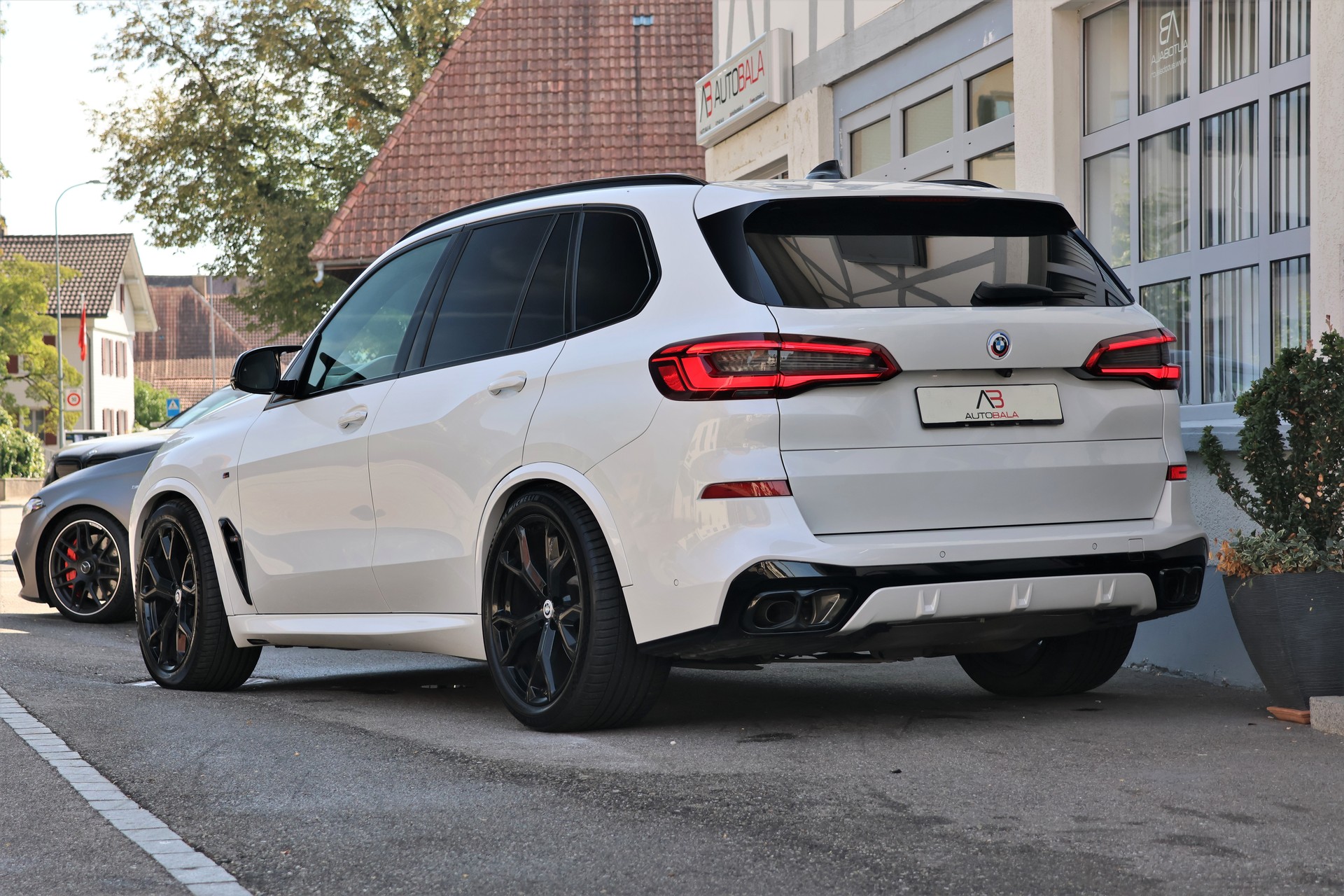 BMW X5 xDrive 30d Steptronic M-Sport (CH) + 2.7T AHK-showroom-element-2