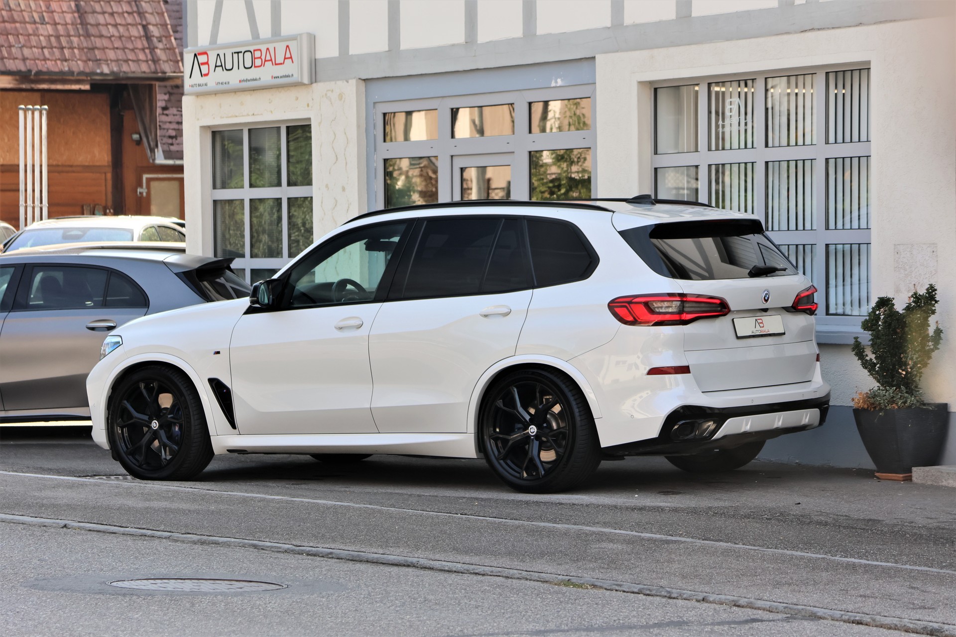 BMW X5 xDrive 30d Steptronic M-Sport (CH) + 2.7T AHK-image-4