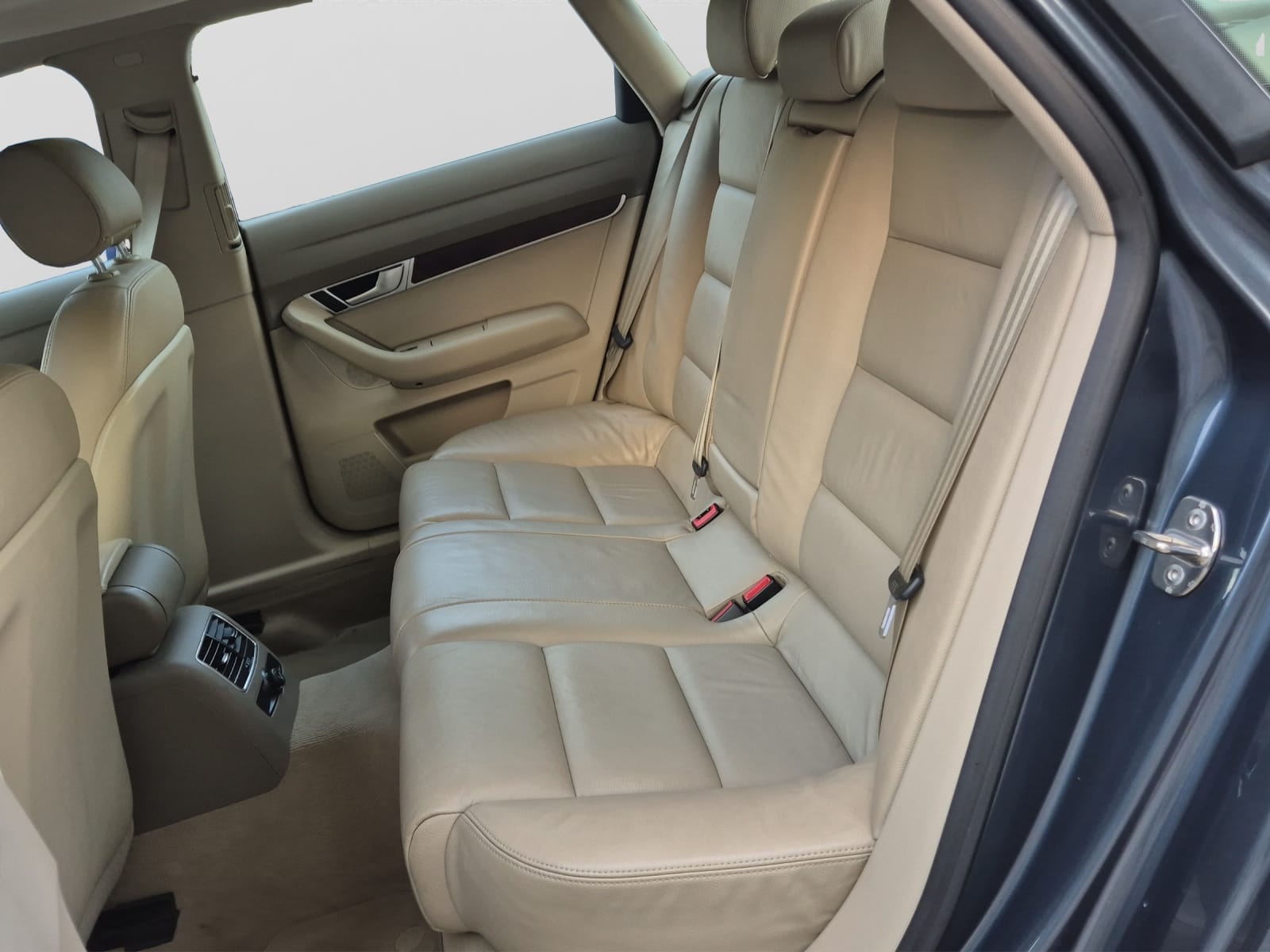 AUDI A6 Limousine 2.7 V6 TDI quattro tiptronic — slika 15