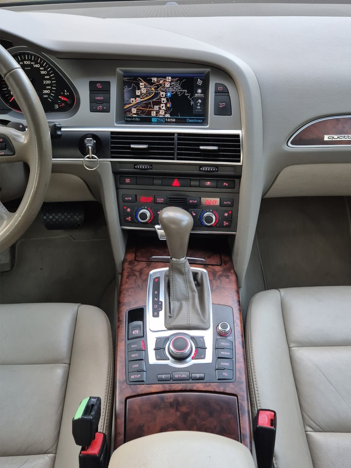 AUDI A6 Limousine 2.7 V6 TDI quattro tiptronic-image-11