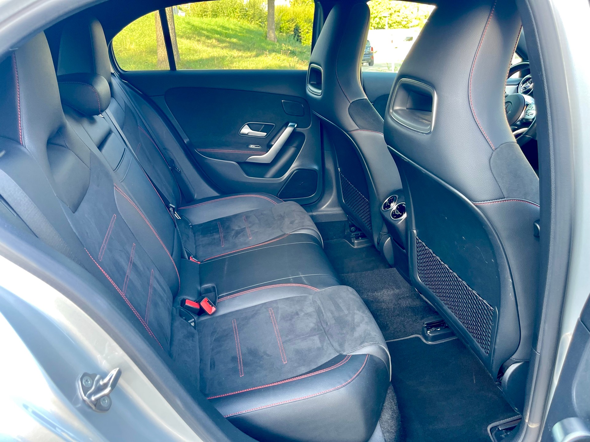 MERCEDES-BENZ A 200 AMG Line-image-6
