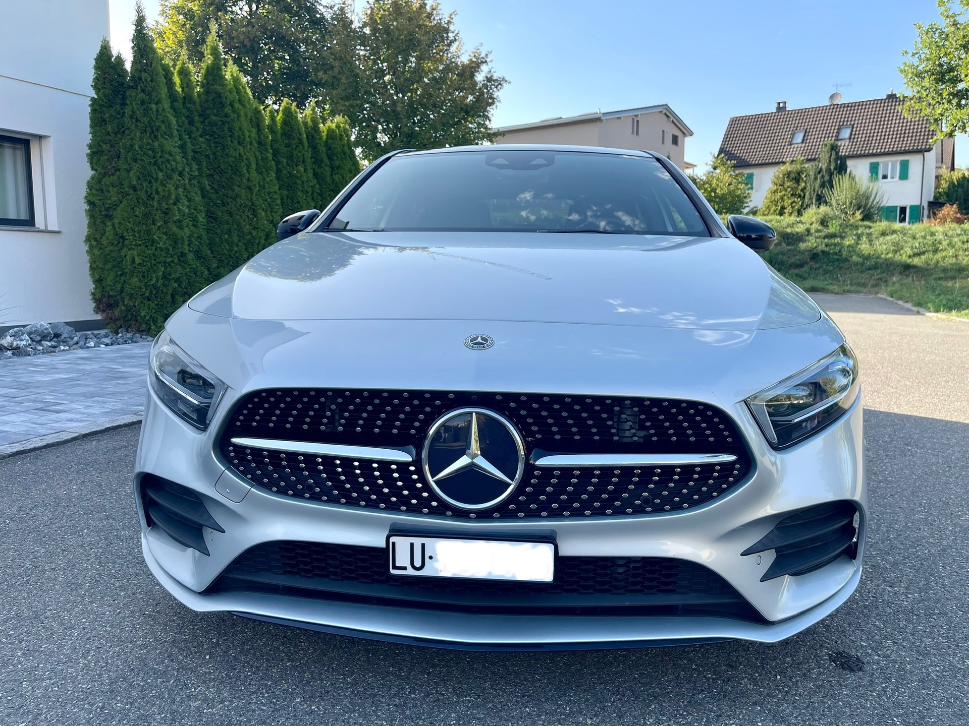 MERCEDES-BENZ A 200 AMG Line-image-2