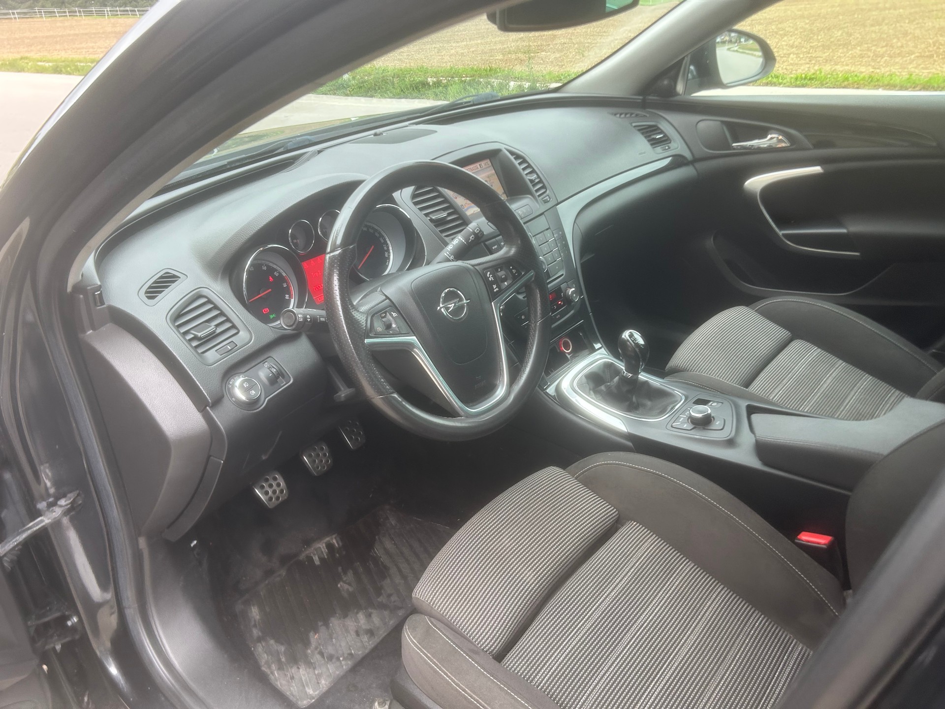 OPEL Insignia Sports Tourer 1.6 Turbo Sport-image-4
