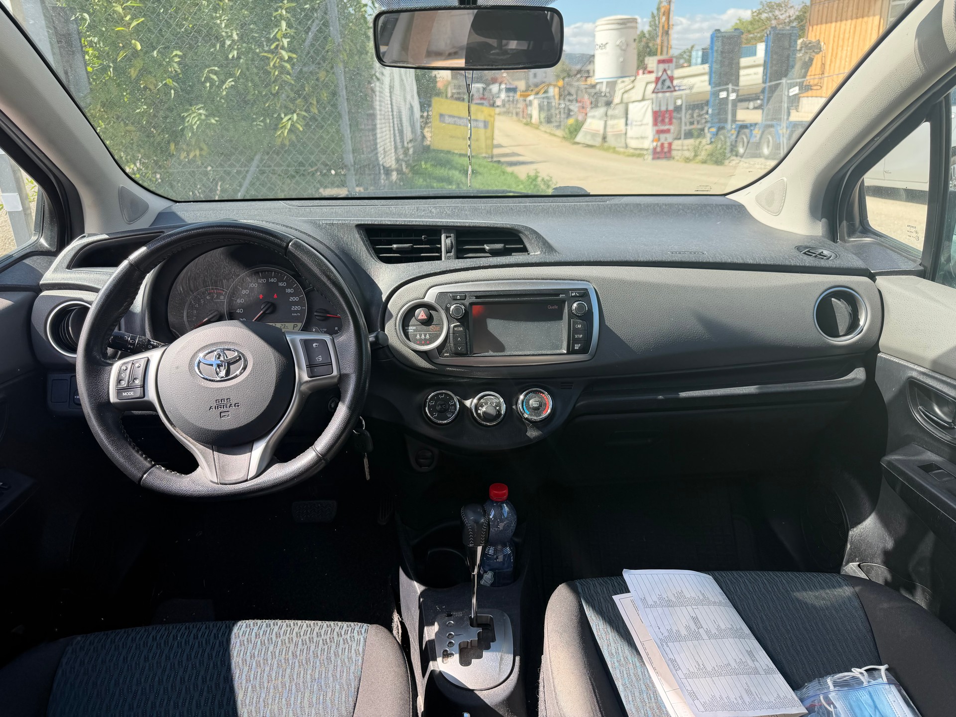 TOYOTA Yaris 1.33 Luna Multidrive-image-4