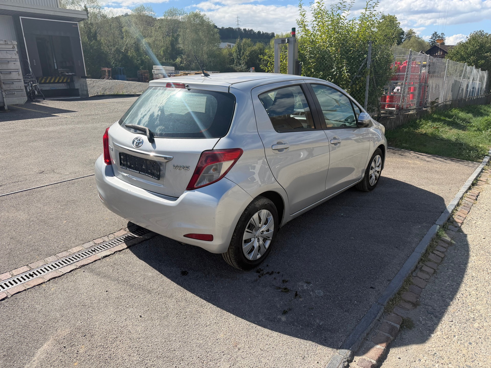 TOYOTA Yaris 1.33 Luna Multidrive-image-2