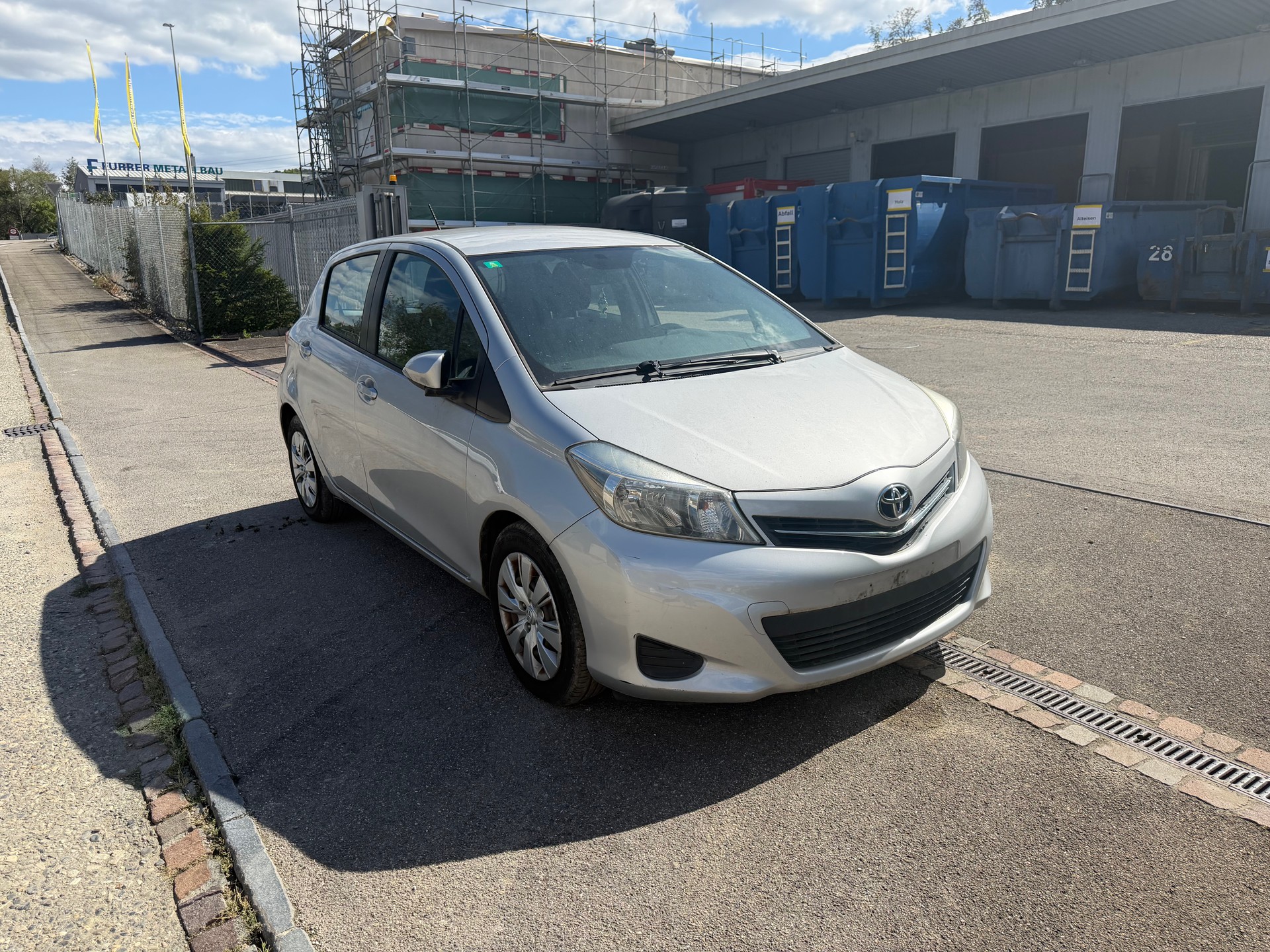 TOYOTA Yaris 1.33 Luna Multidrive-image-3