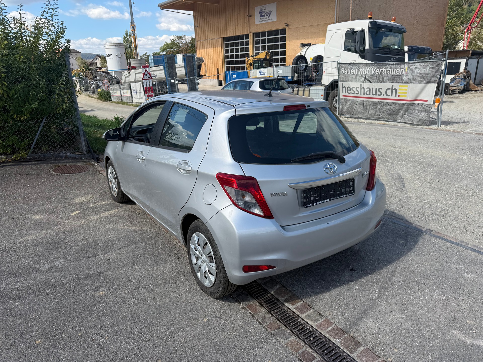 TOYOTA Yaris 1.33 Luna Multidrive-image-1