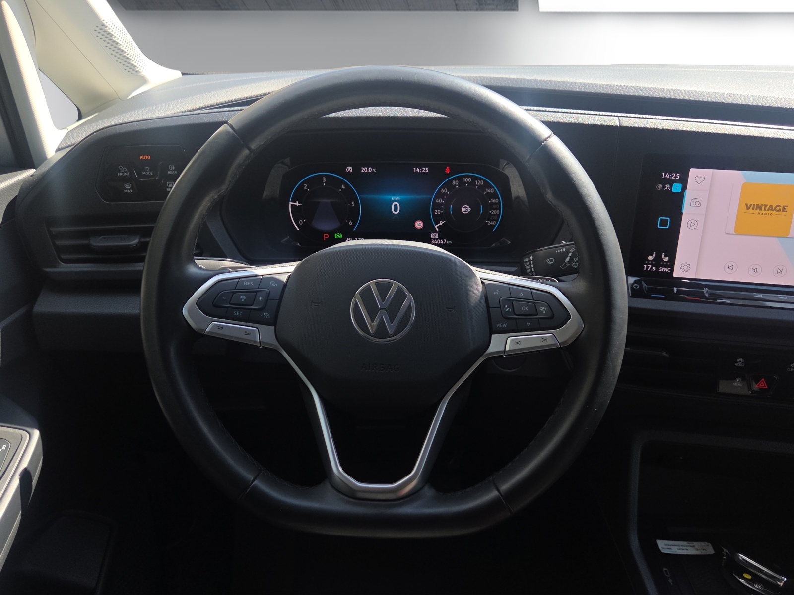 VW Caddy 2.0 TDI Liberty DSG-image-10