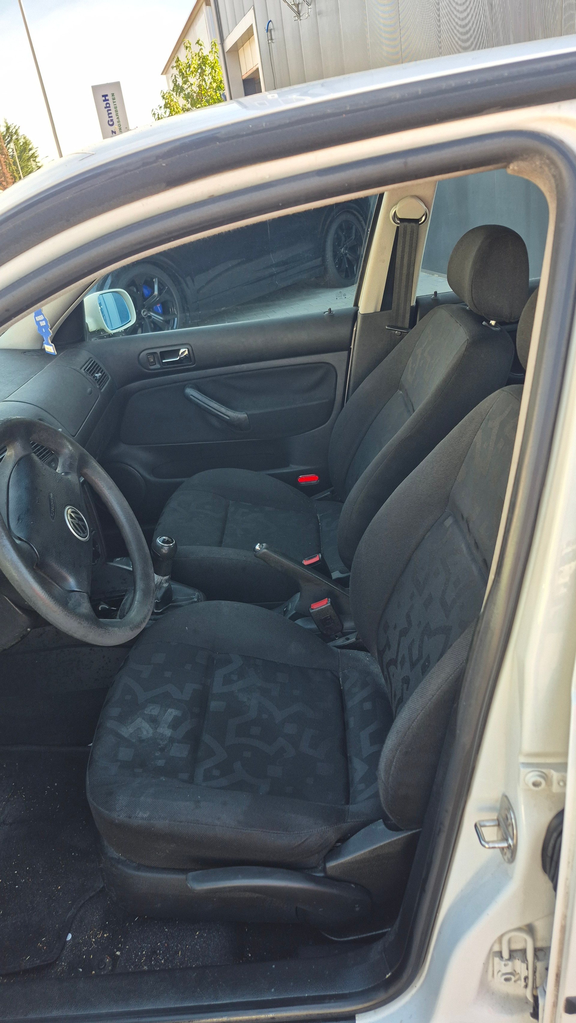VW Golf 1.4 16V-image-8