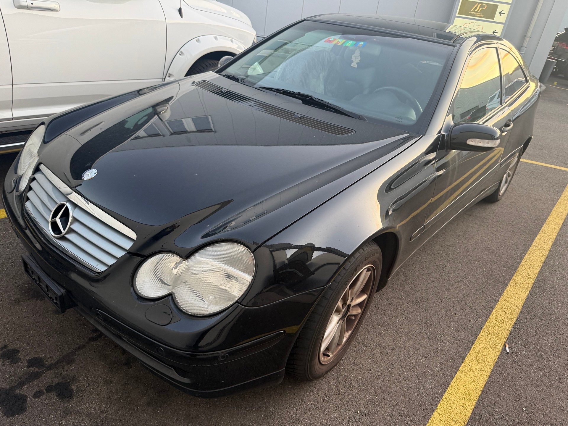 MERCEDES-BENZ C 230-image-1