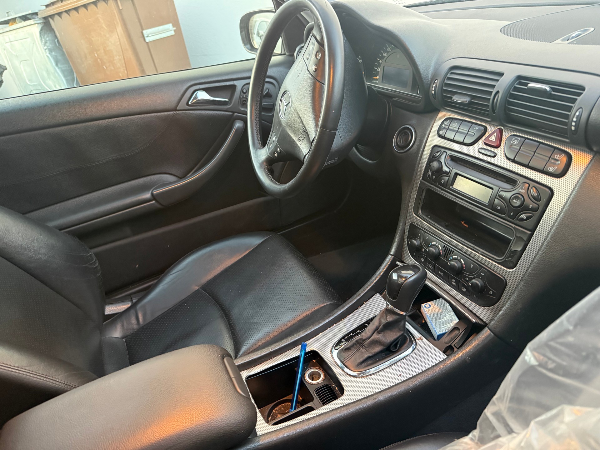 MERCEDES-BENZ C 230-image-6
