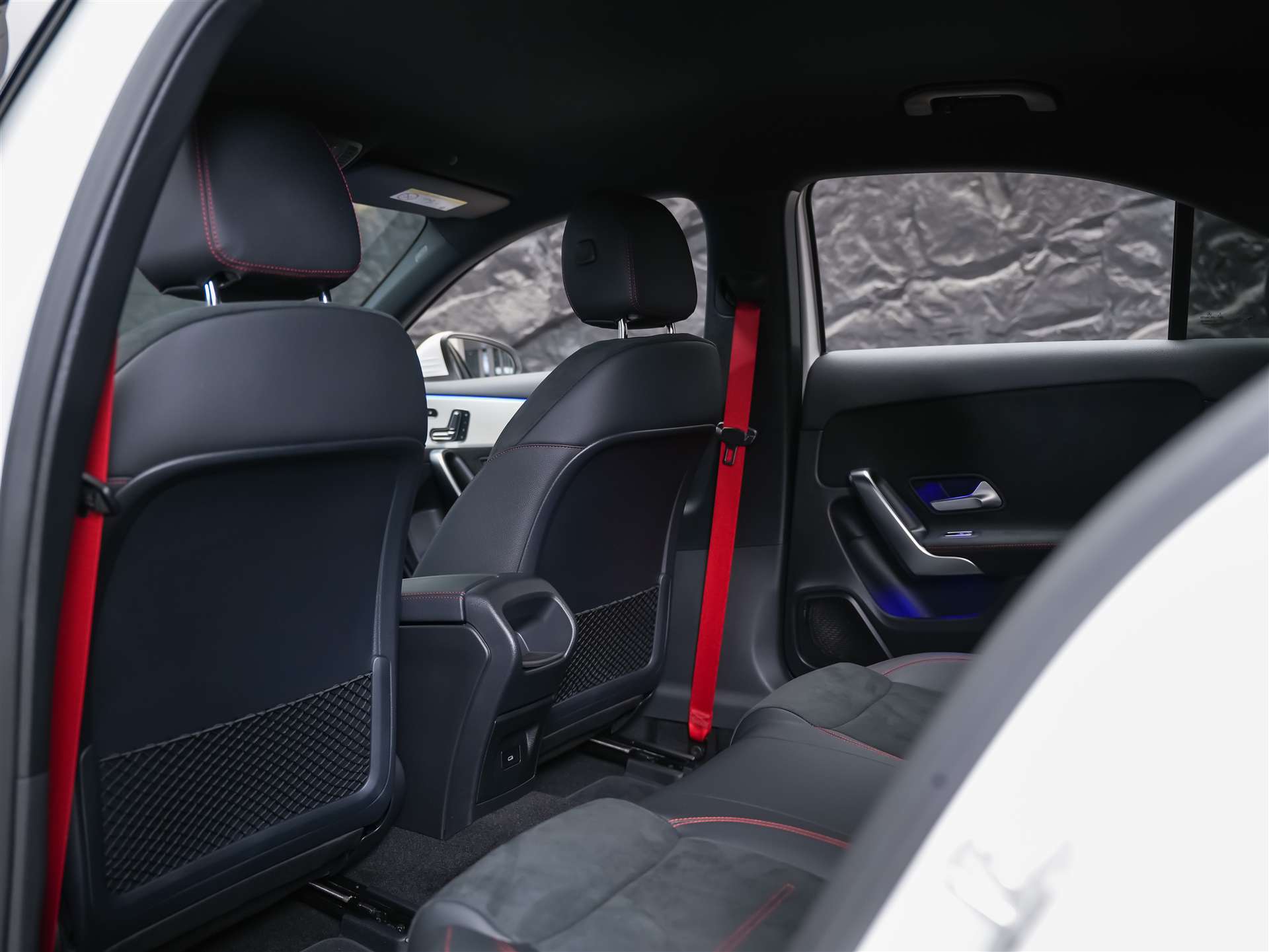 MERCEDES-BENZ A35 AMG 4Matic+ 8G-DCT*20" Felgen*Werksgarantie*Lenkradheizung*Ambientebeleuchtung*-image-10
