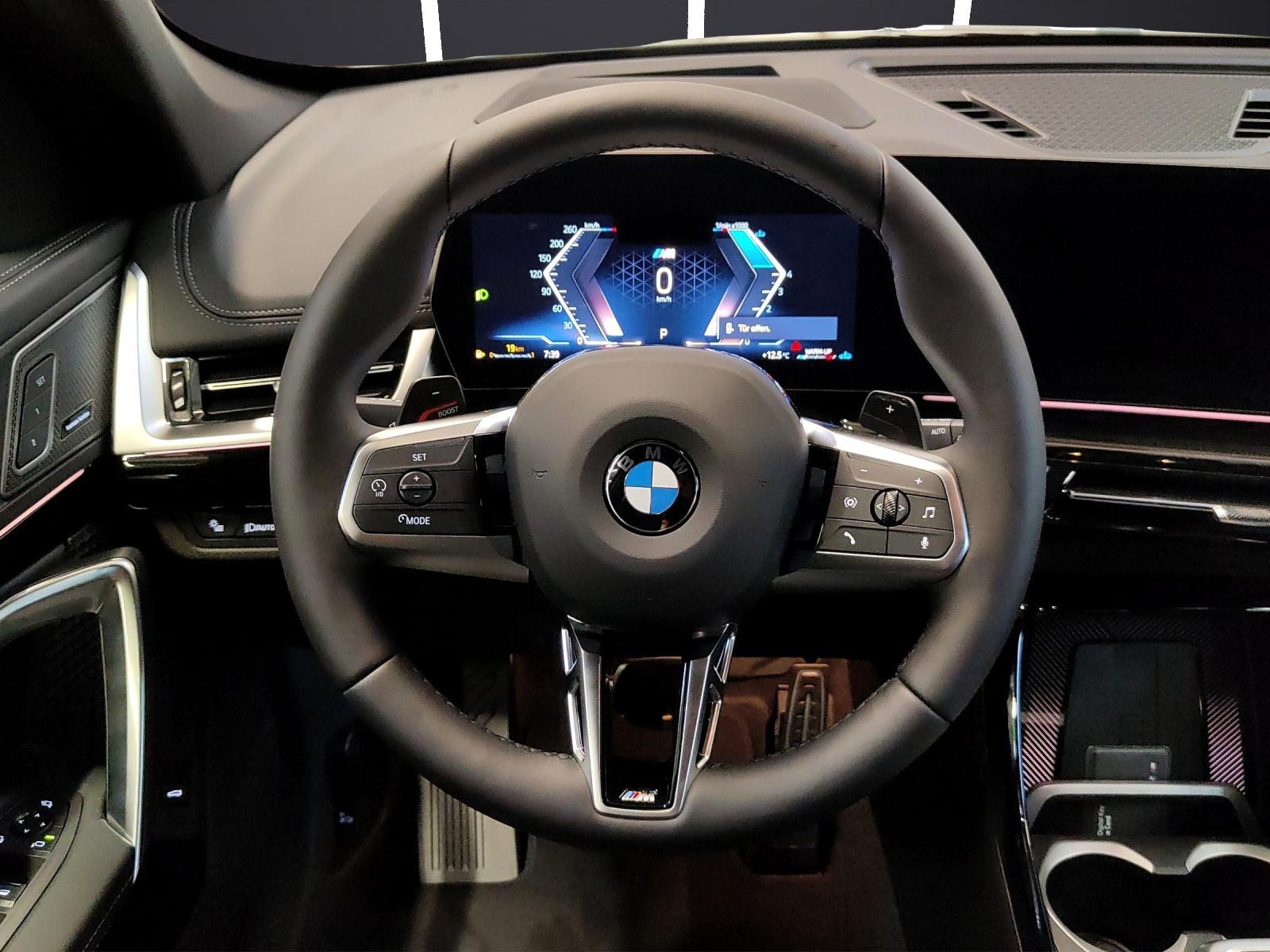 BMW X1 U11 23i xDrive paddles-image-11