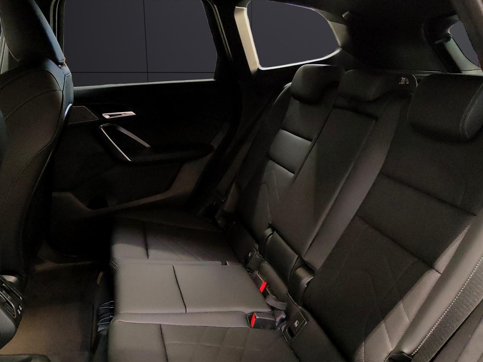 BMW X1 U11 23i xDrive paddles-image-17