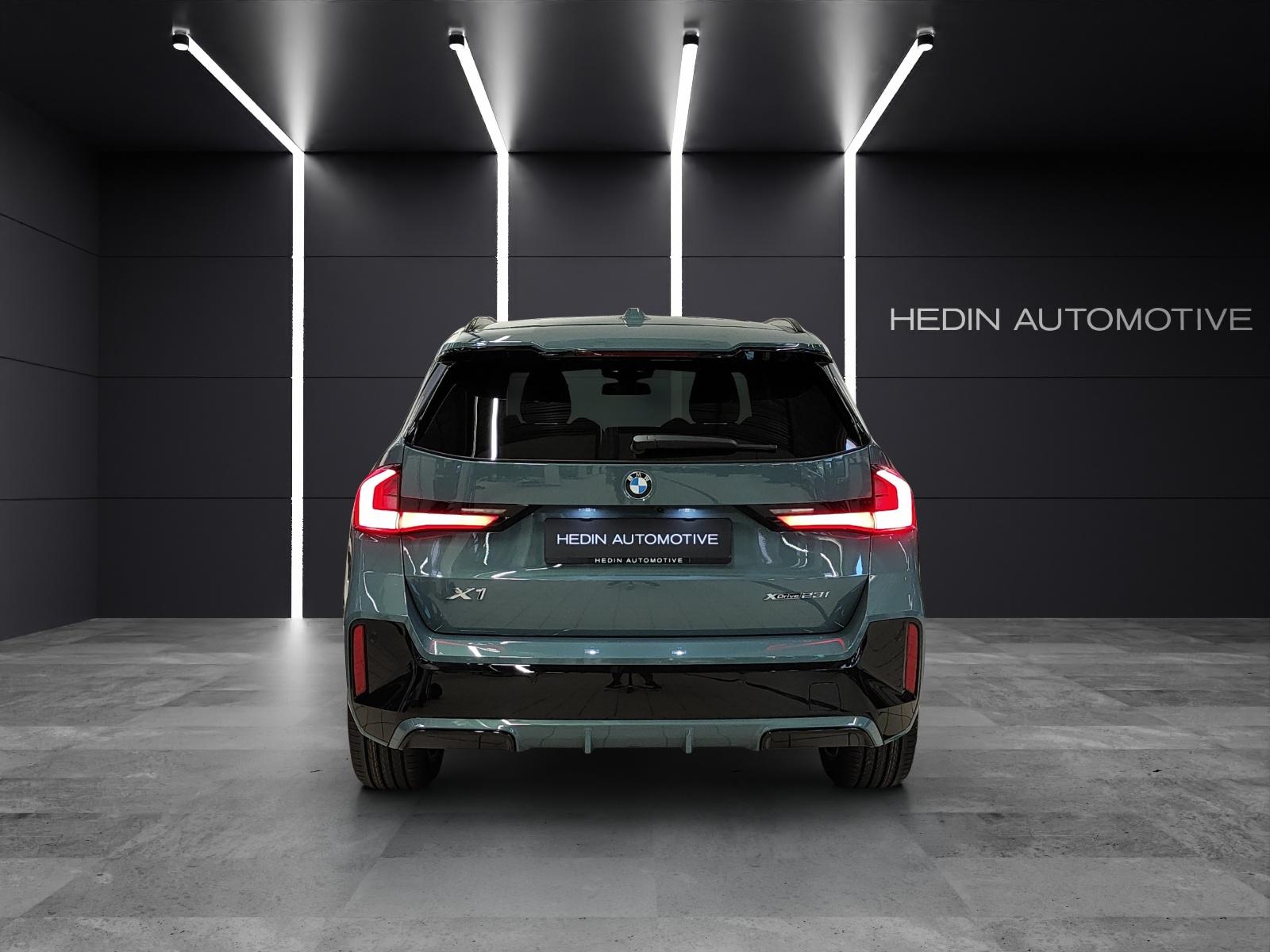BMW X1 U11 23i xDrive paddles-image-4