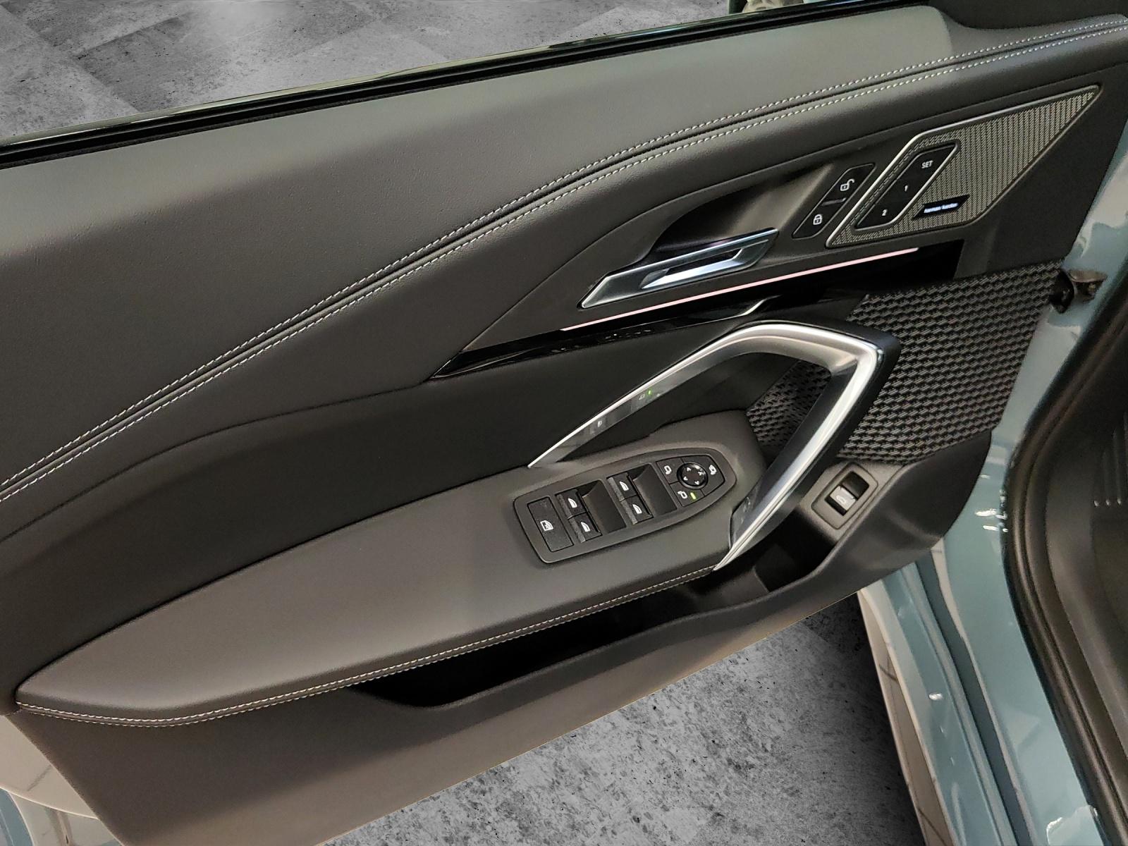 BMW X1 U11 23i xDrive paddles-image-14