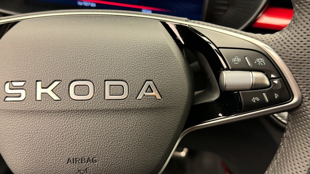 SKODA Fabia 1.0 TSI Monte Carlo DSG-image-9