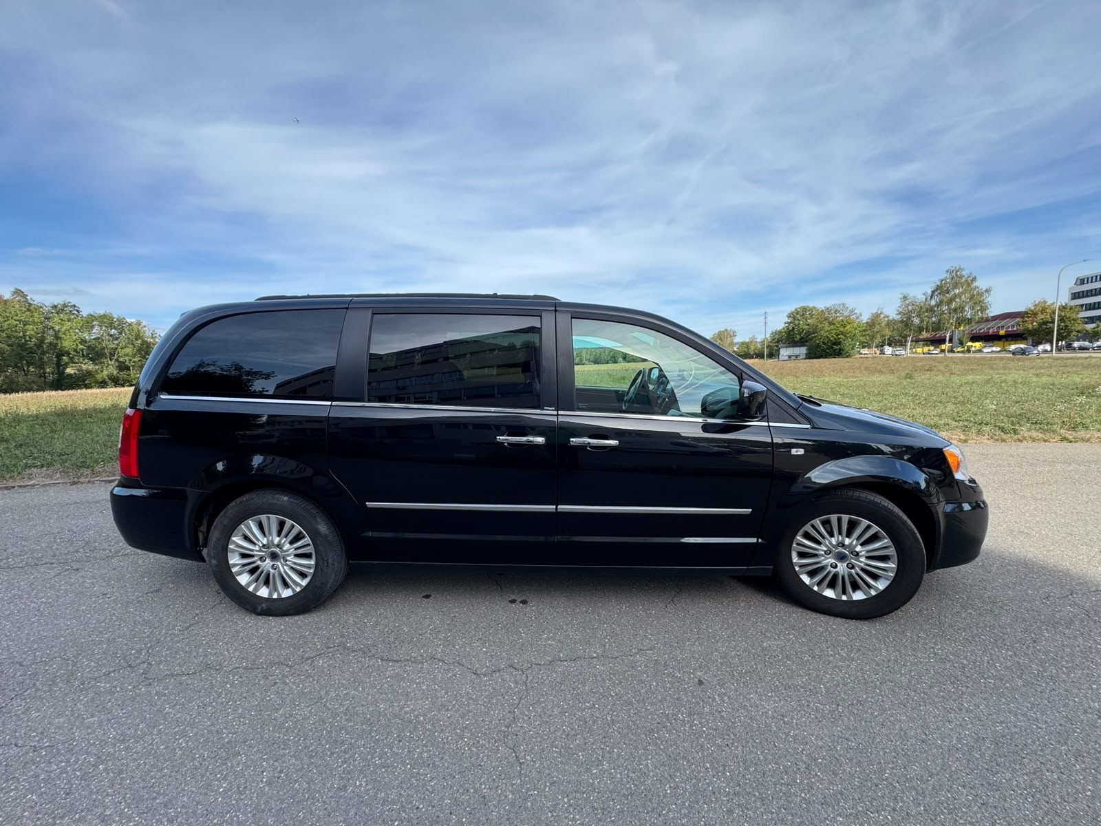 LANCIA Voyager 3.6 V6 Platinum Automatic 7 Platz-image-7