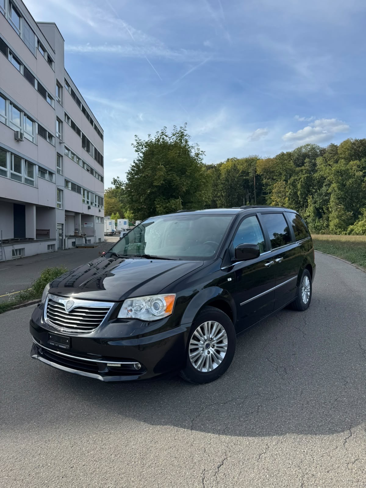 LANCIA Voyager 3.6 V6 Platinum Automatic 7 Platz-image-0