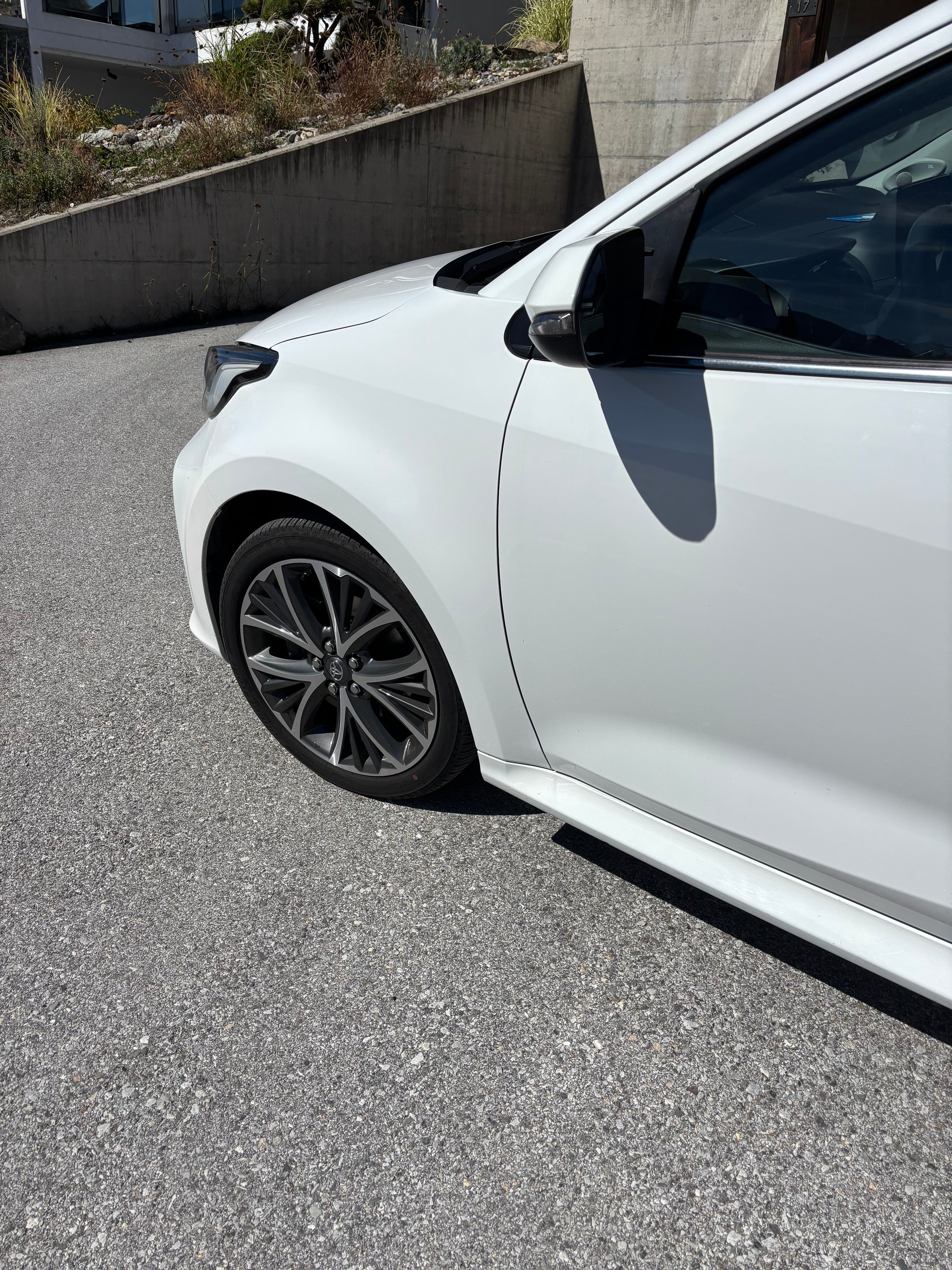 TOYOTA 1.5 VVT-i HSD Premium-image-6