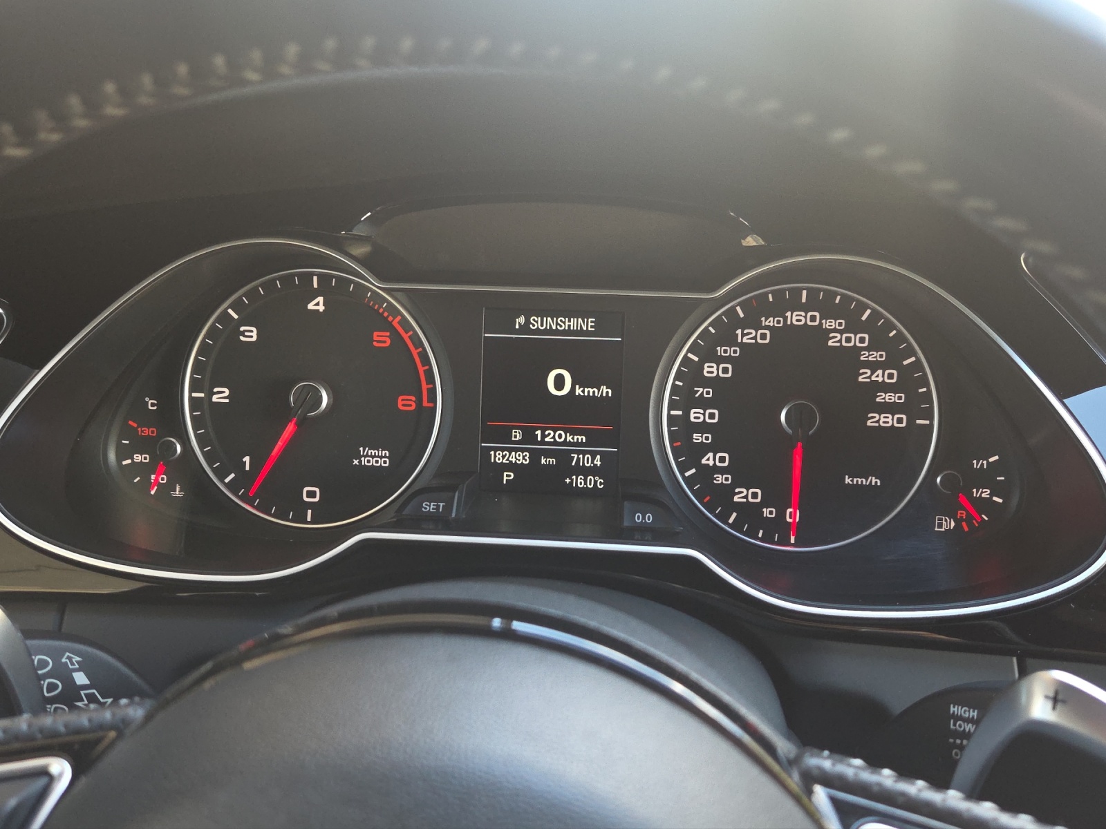 AUDI A4 Avant 3.0 TDI clean diesel quattro s-tronic-image-14