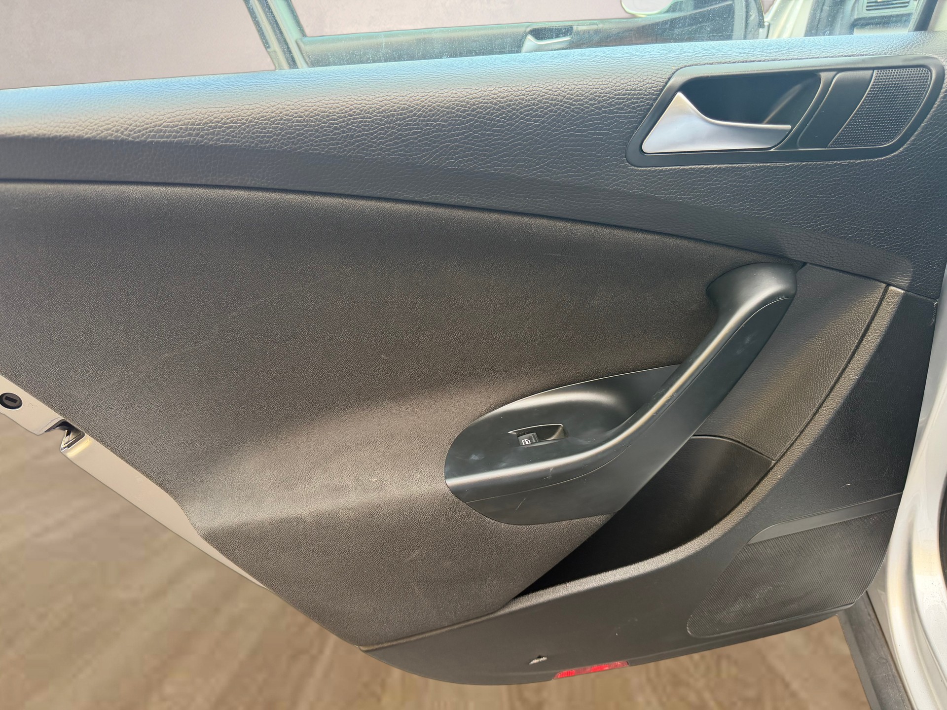 VW Passat Variant 1.4 TSI BlueMotion Trendline DSG-image-21