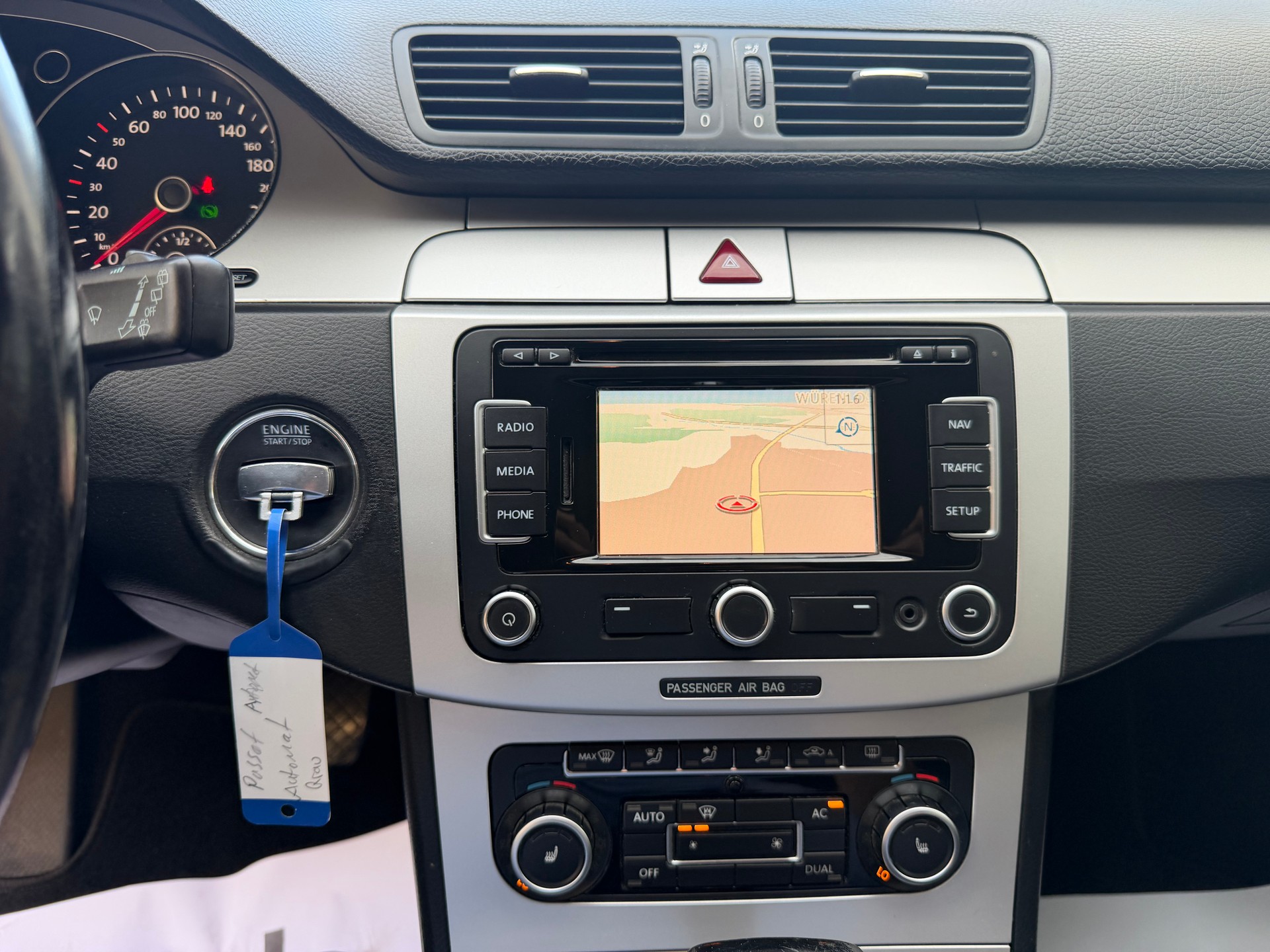 VW Passat Variant 1.4 TSI BlueMotion Trendline DSG-image-14