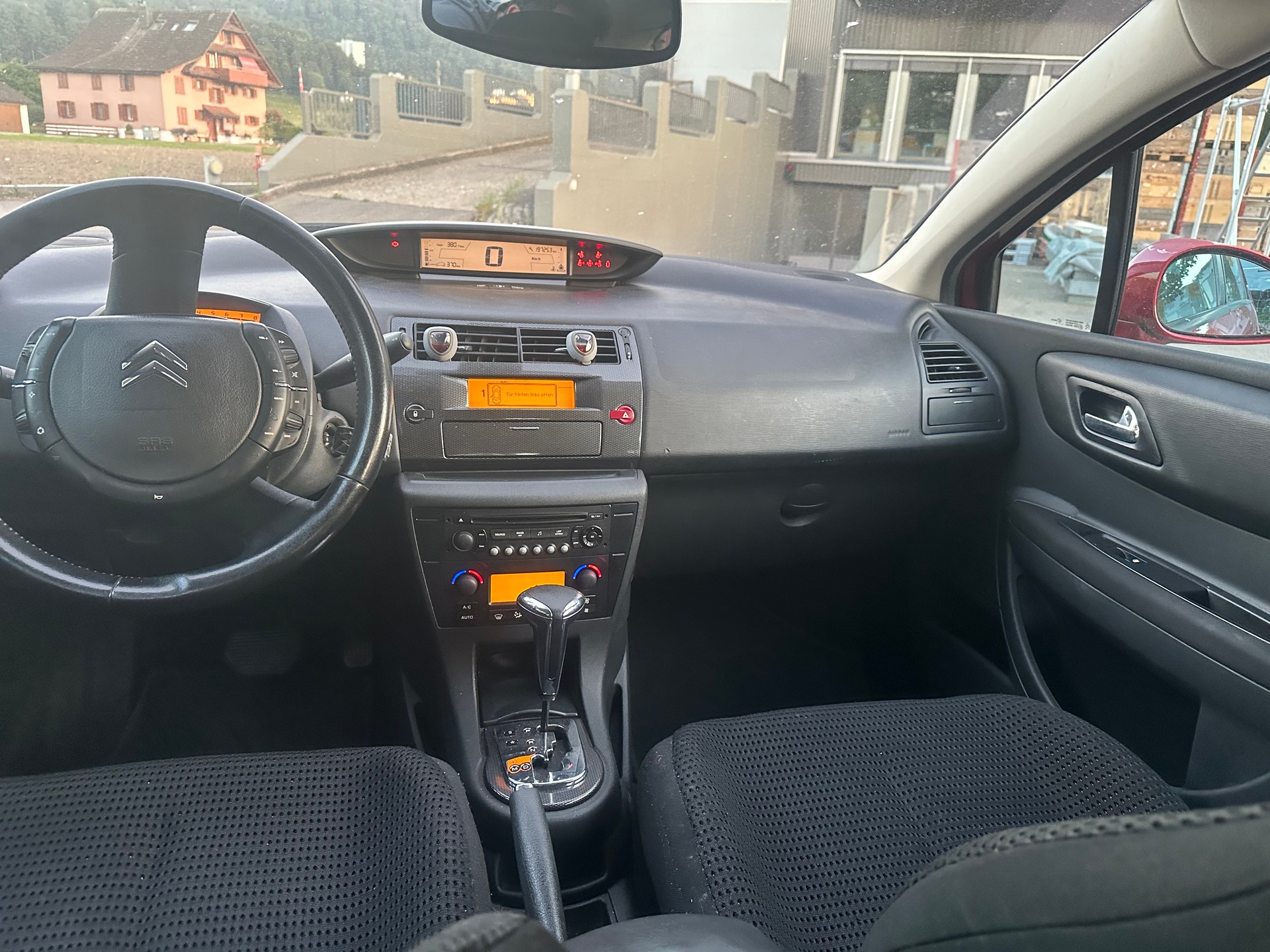 CITROEN C4 Berline 1.6i 16V SX-image-11