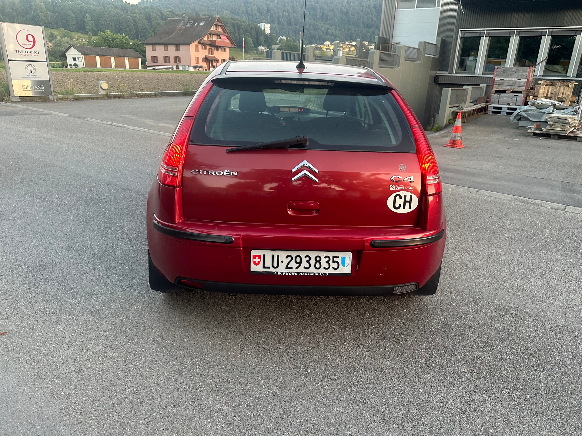 CITROEN C4 Berline 1.6i 16V SX-image-5