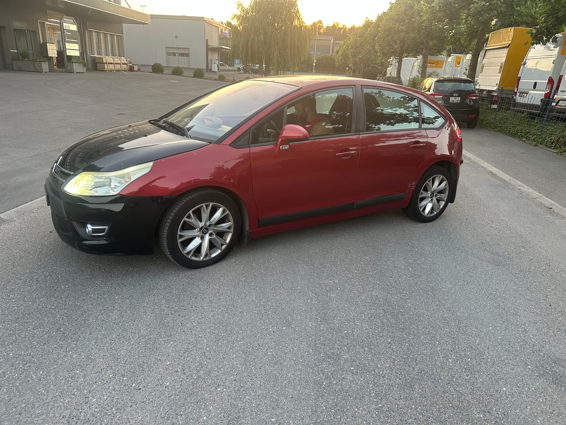 CITROEN C4 Berline 1.6i 16V SX-image-0