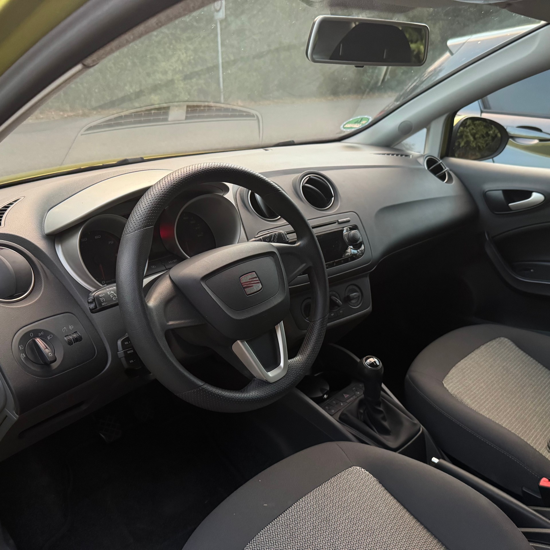 SEAT IBIZA-image-5