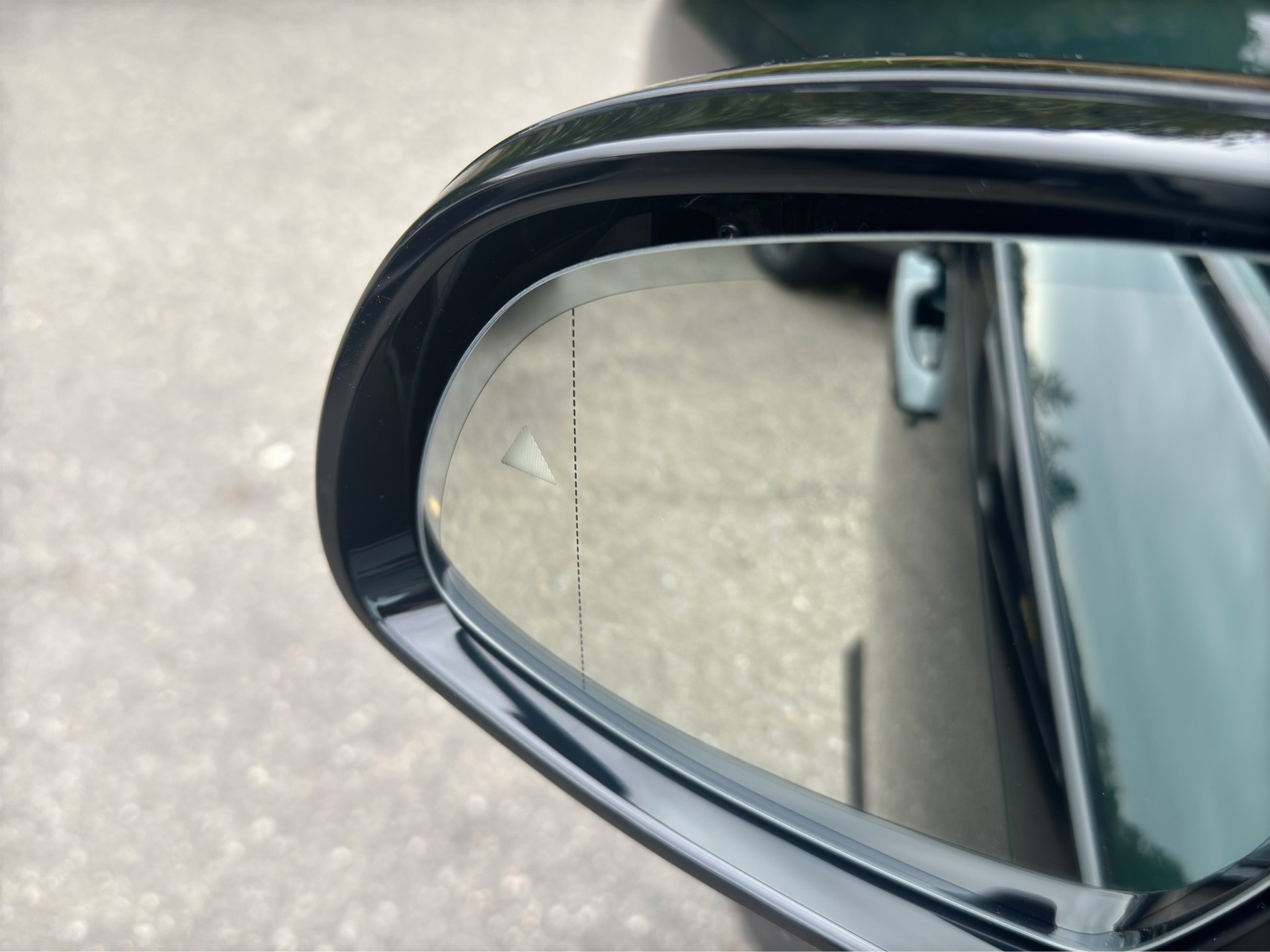 BMW XM xDrive PHEV Label (CH) INDIVIDUAL M Driver's Package-image-19