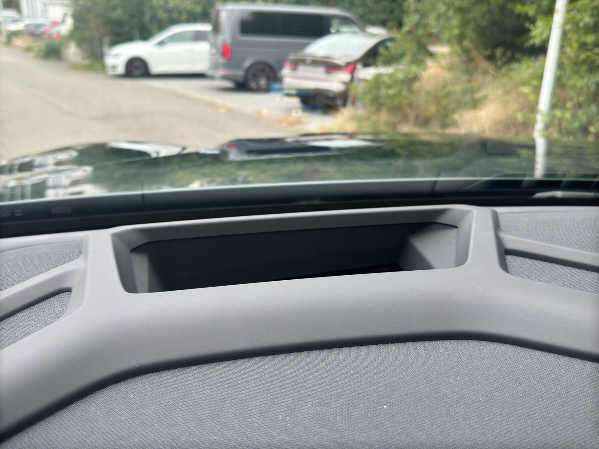 BMW XM xDrive PHEV Label (CH) INDIVIDUAL M Driver's Package-image-17