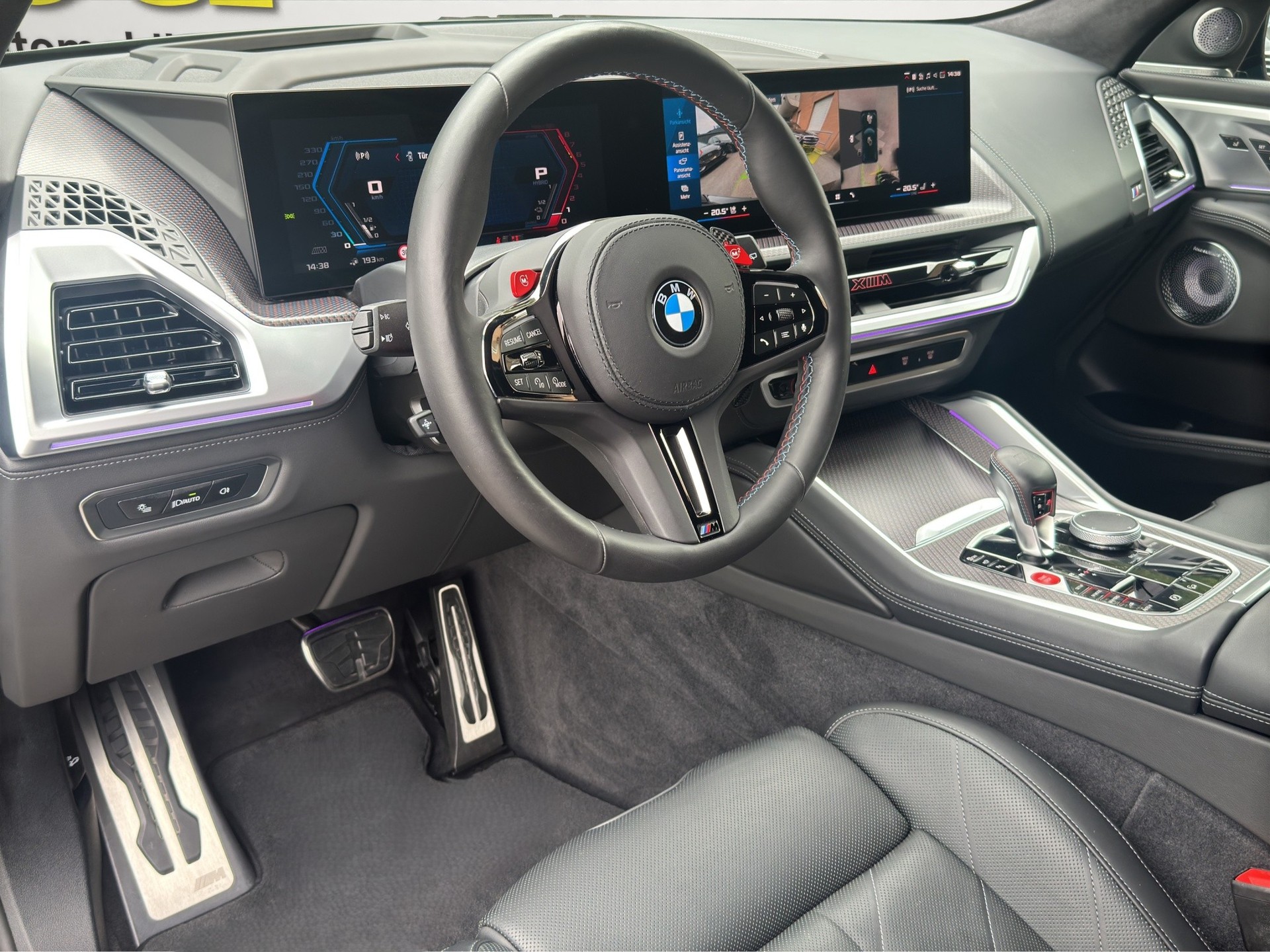 BMW XM xDrive PHEV Label (CH) INDIVIDUAL M Driver's Package-image-12