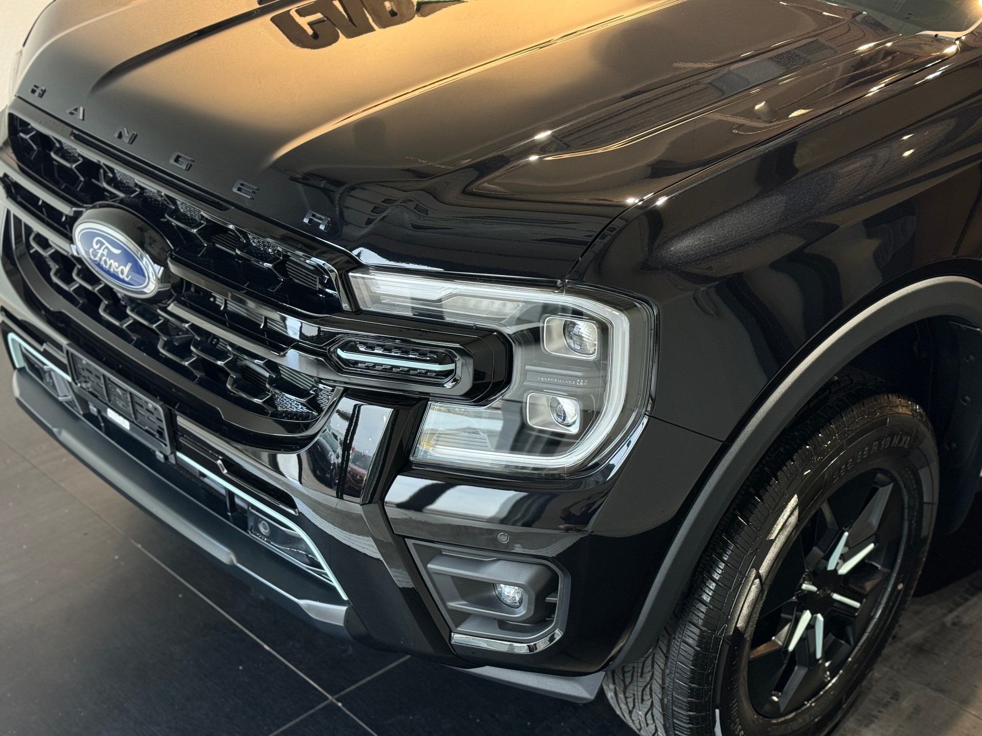 FORD Ranger Stormtrak 2.3 Eco Boost e-4WD 🚀 Automat FORD GARANTIE BIS 2031 - mit Power on Board! 699.- pro Monat ohne Anzahlung!-image-3