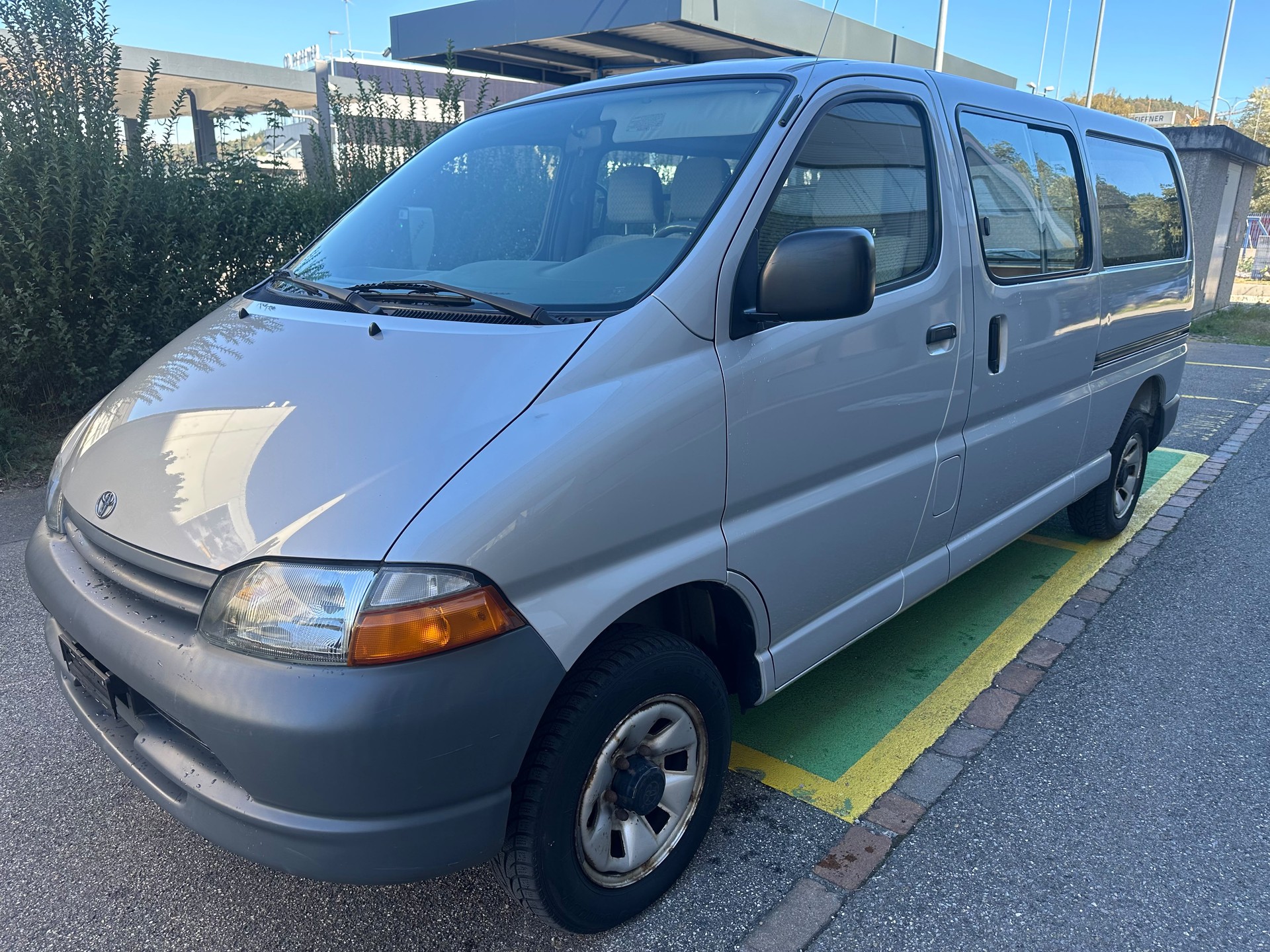 TOYOTA Hiace 2.7 Kombi 4x4 LWB-image-2