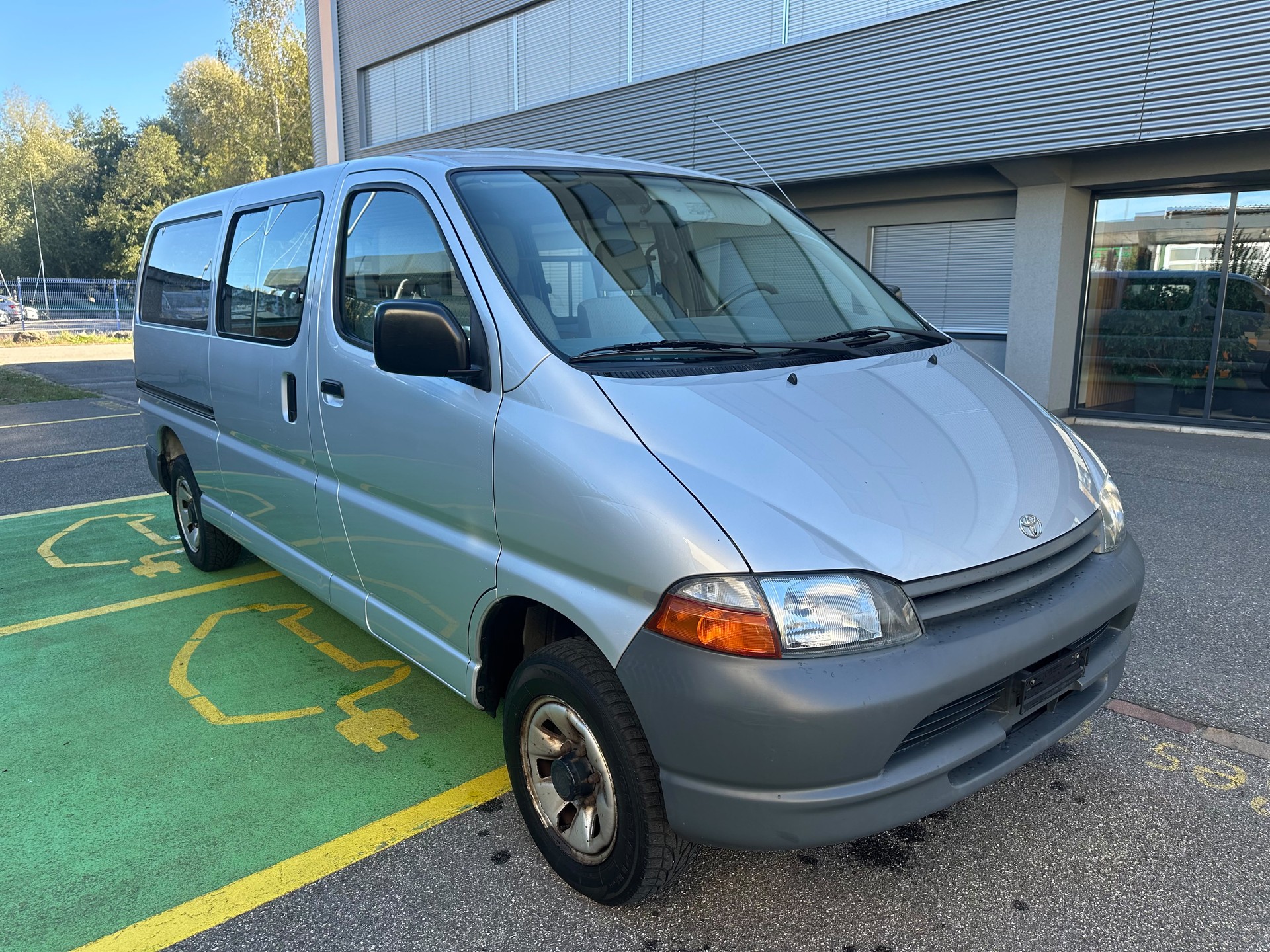 TOYOTA Hiace 2.7 Kombi 4x4 LWB-image-1