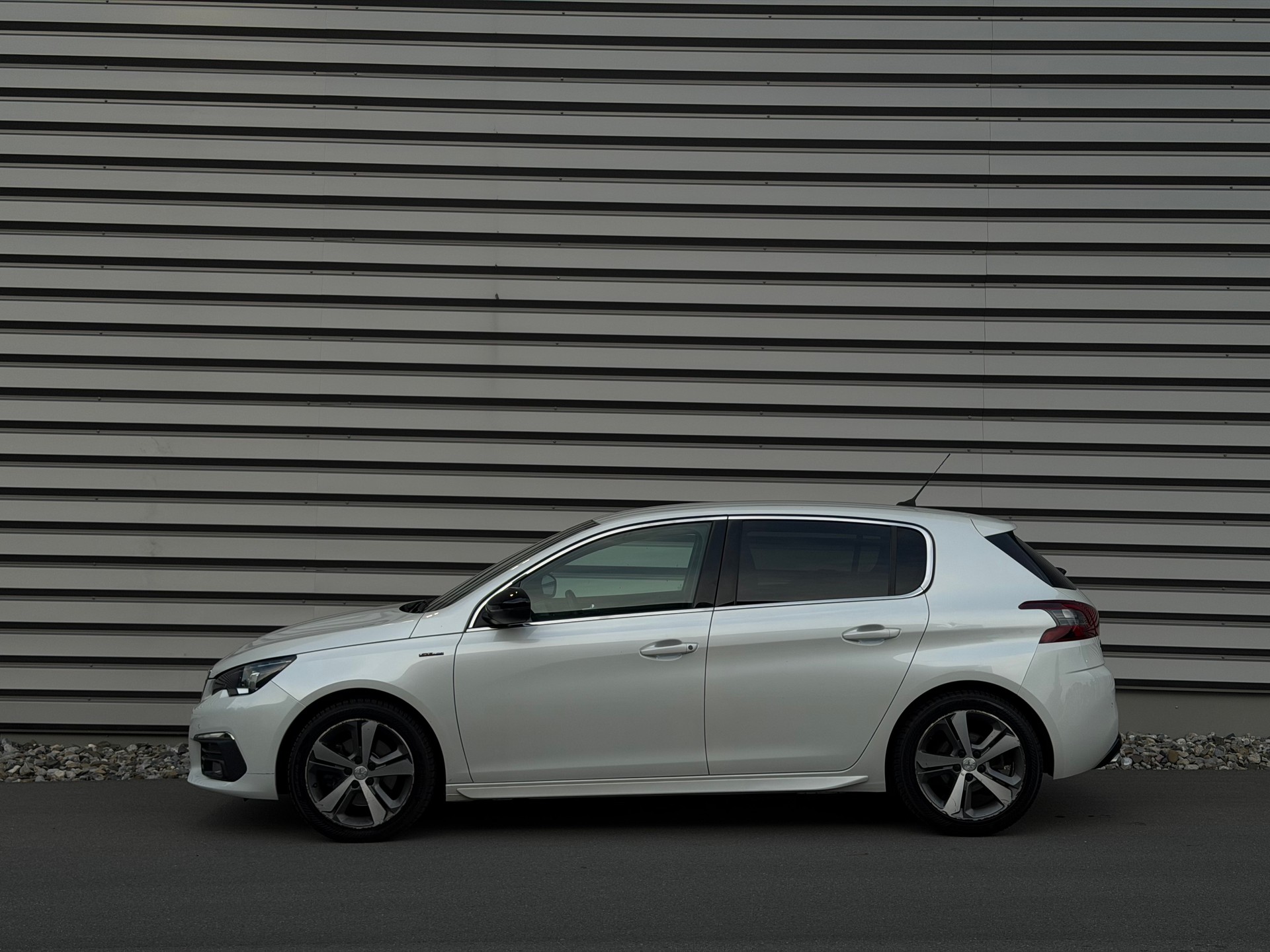 PEUGEOT 308 2.0 BlueHDI GT Line-image-5