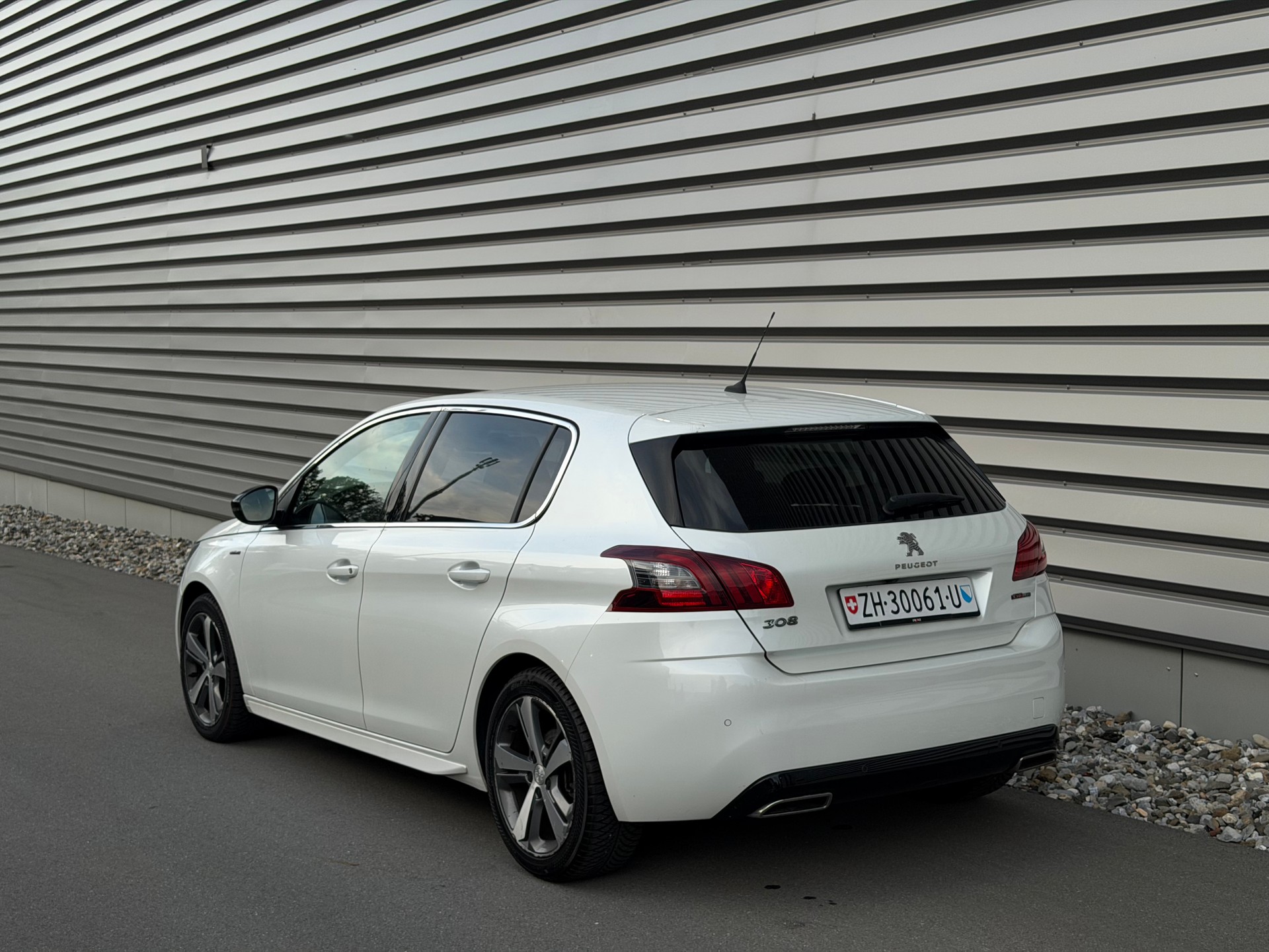 PEUGEOT 308 2.0 BlueHDI GT Line-image-4