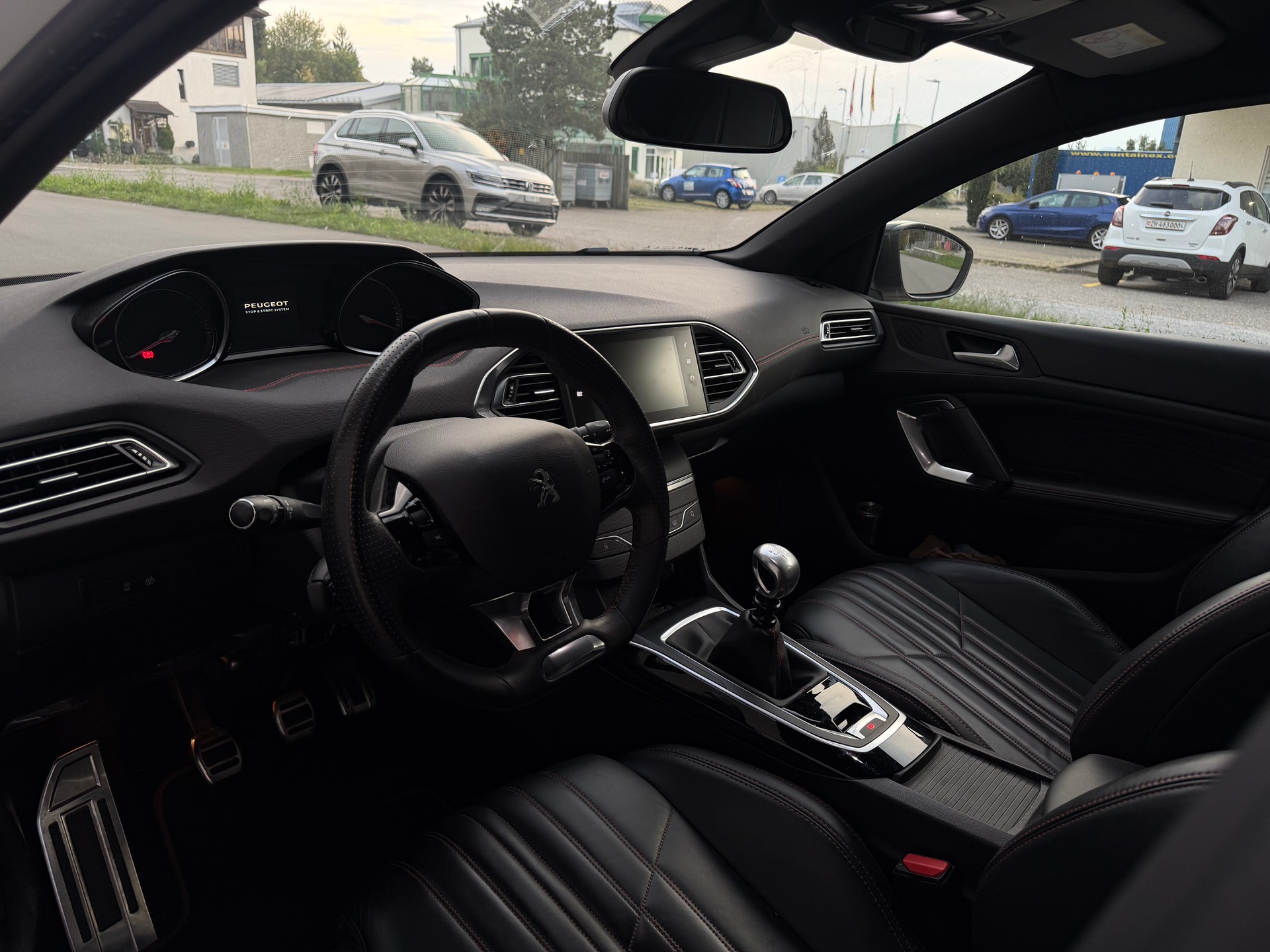 PEUGEOT 308 2.0 BlueHDI GT Line-image-10