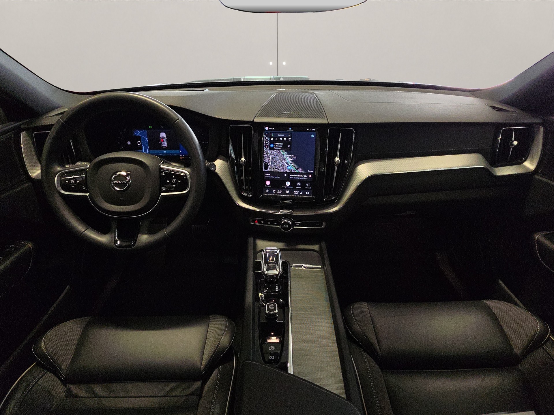 VOLVO XC60 2.0 T8 Ultimate Dark eAWD-image-12